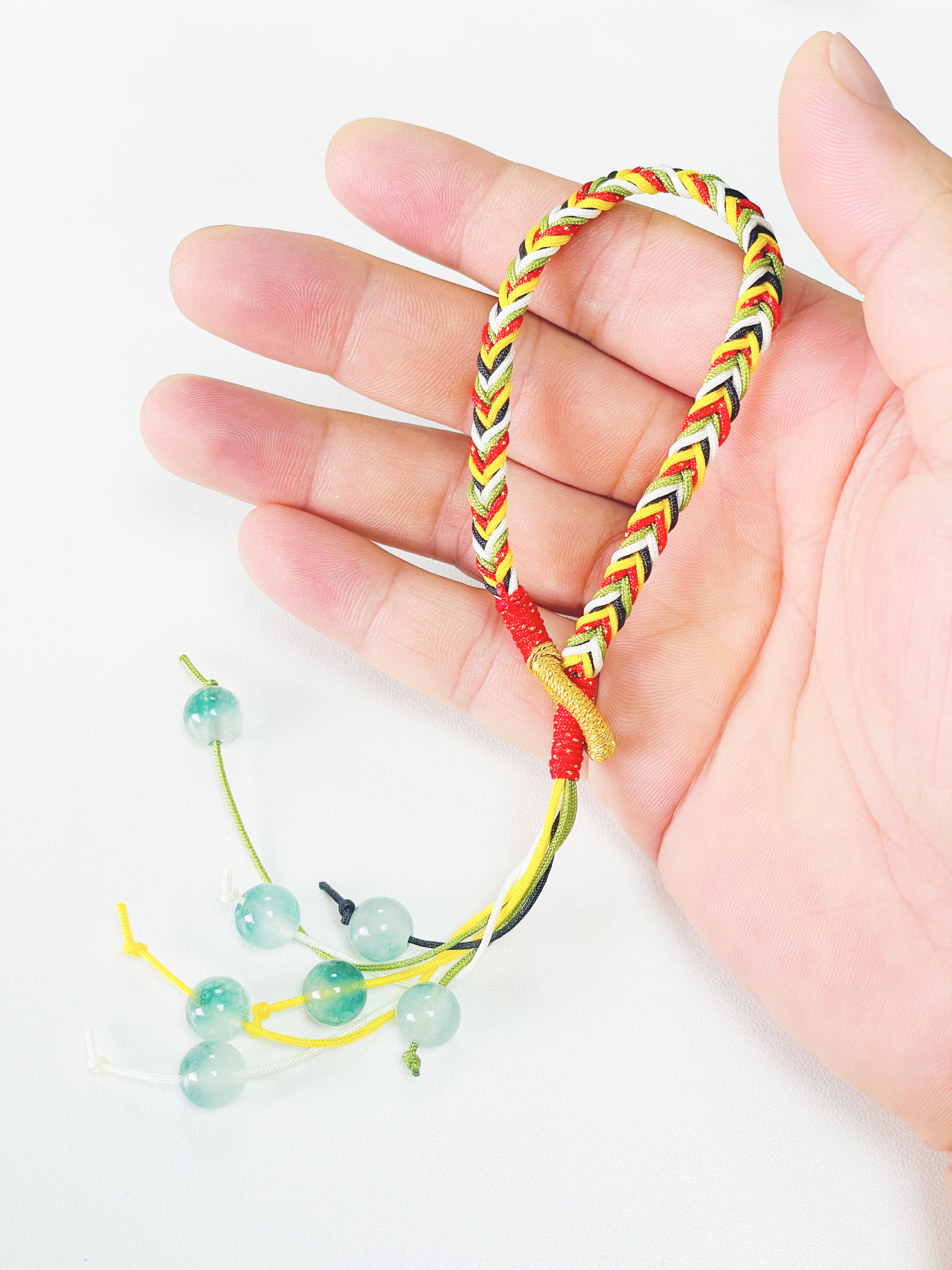 手工制作# 手作的快乐在端午~系五彩绳是#端午节# 的重要习俗,起源于