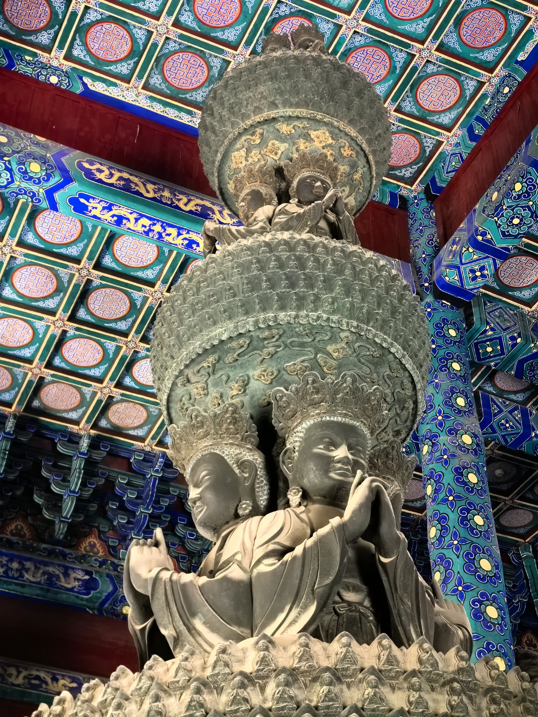 铜铸毗卢佛:毗卢殿原是正定八大寺院之一崇因寺的主殿