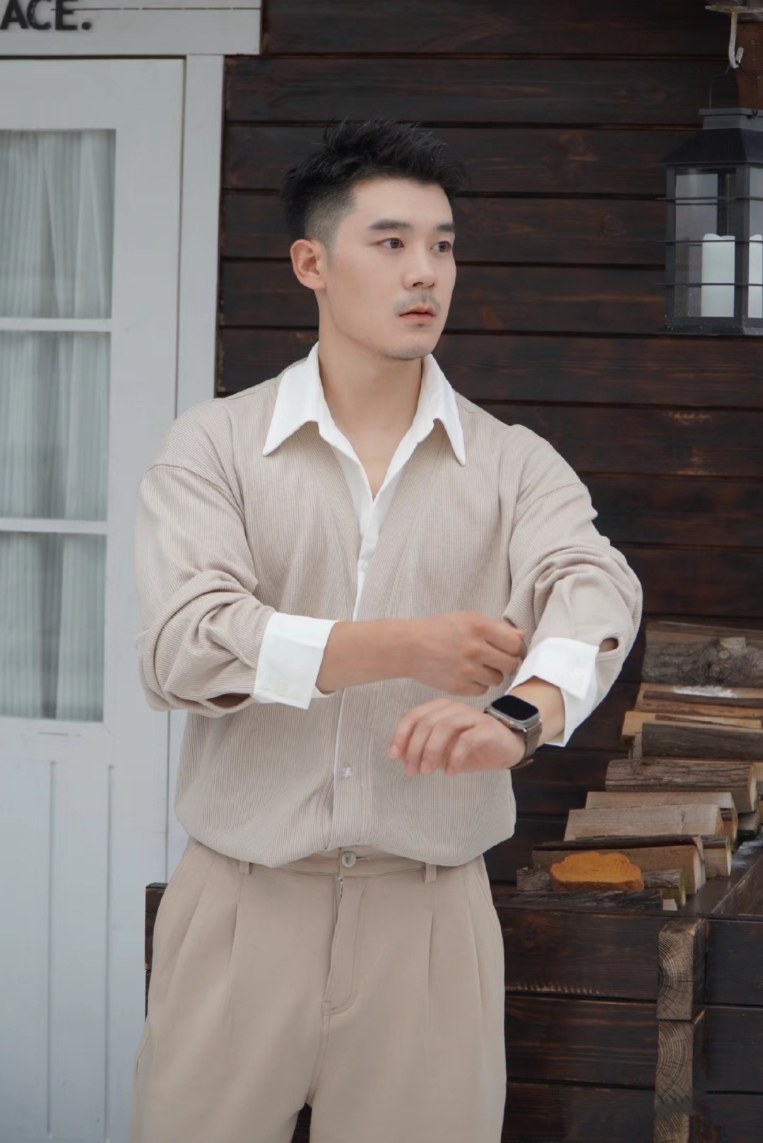 虽然迟了点,小a哥哥生日快乐.#带大家一起看帅哥