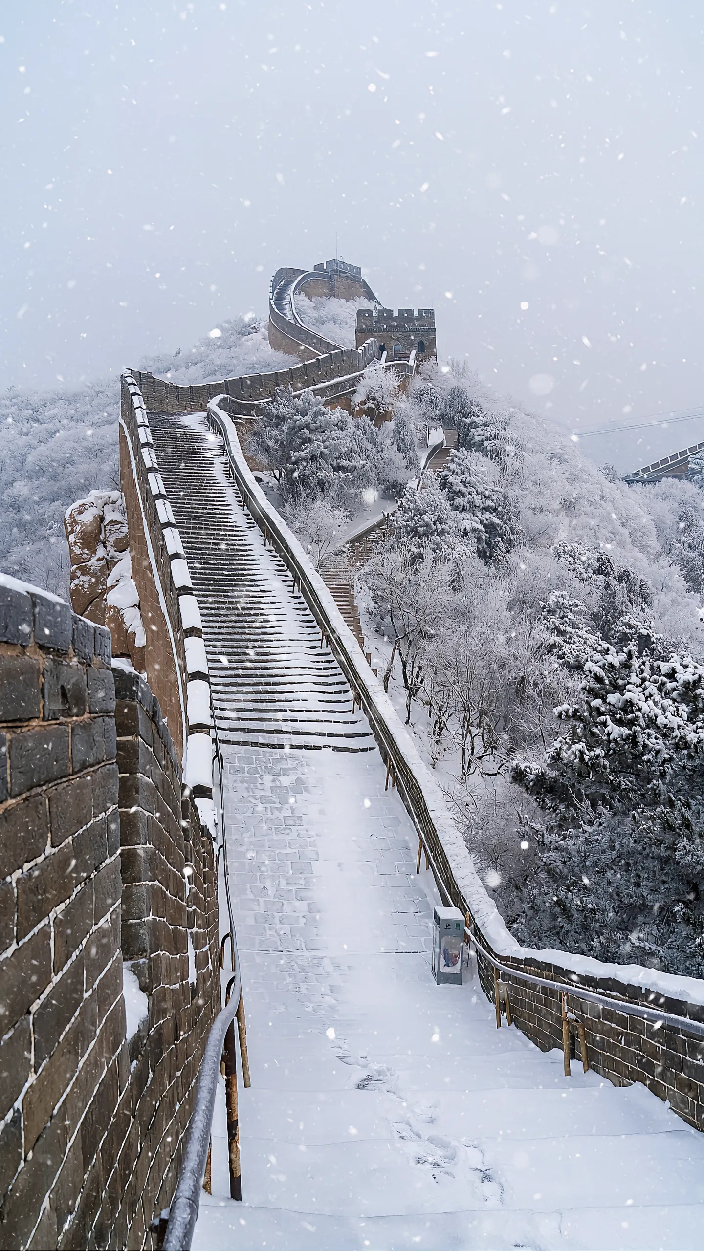 万里长城雪景图片