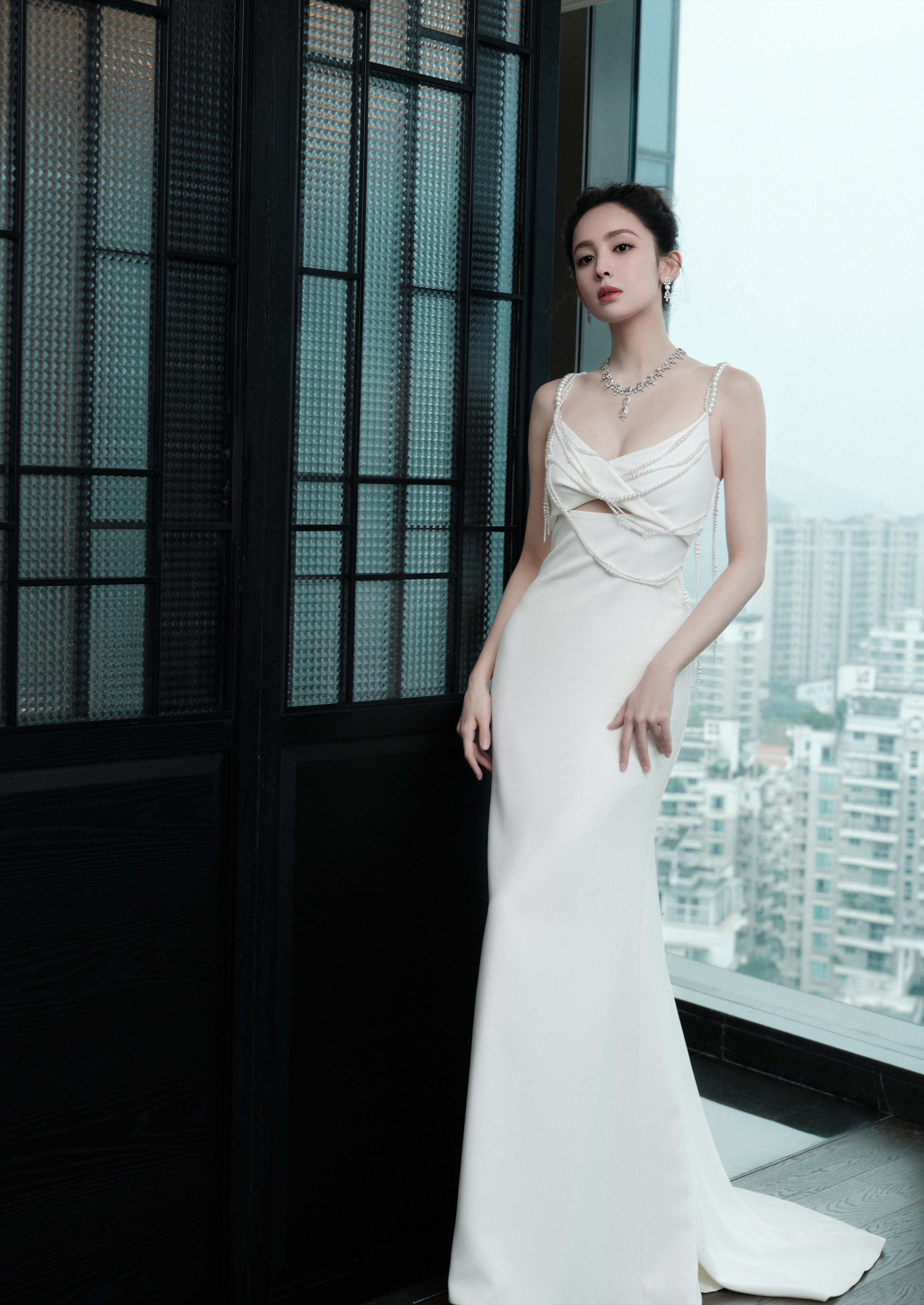 这身材和张天爱两个不分仲伯,要分高下纯属个人喜好谁多一点啦!