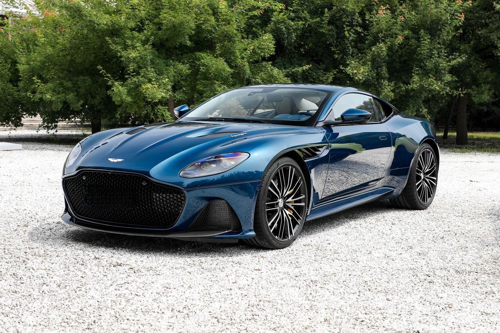 这就是电影007里面特工詹姆斯开的这台阿斯顿马丁dbs,5