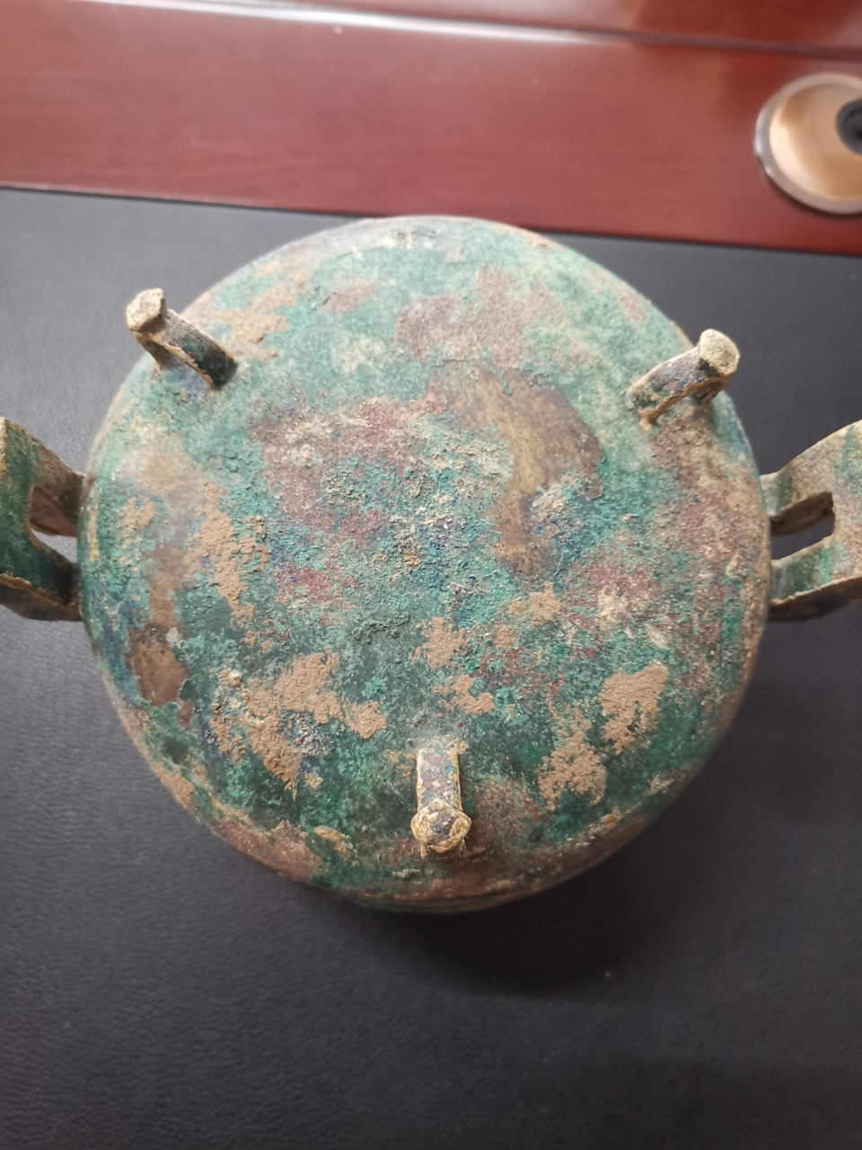 青铜器 秦汉时期青铜鼎,高170,口径200