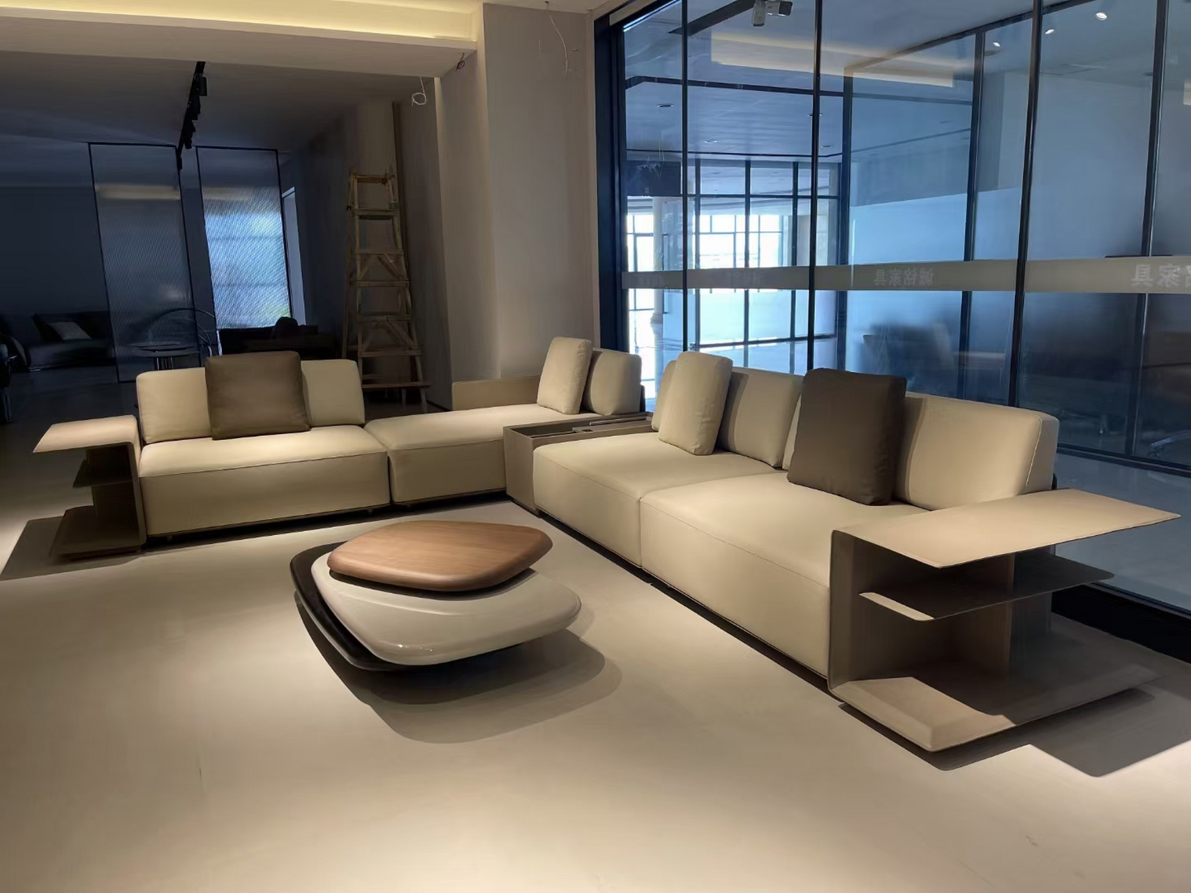 水母沙发,劳伦斯沙发