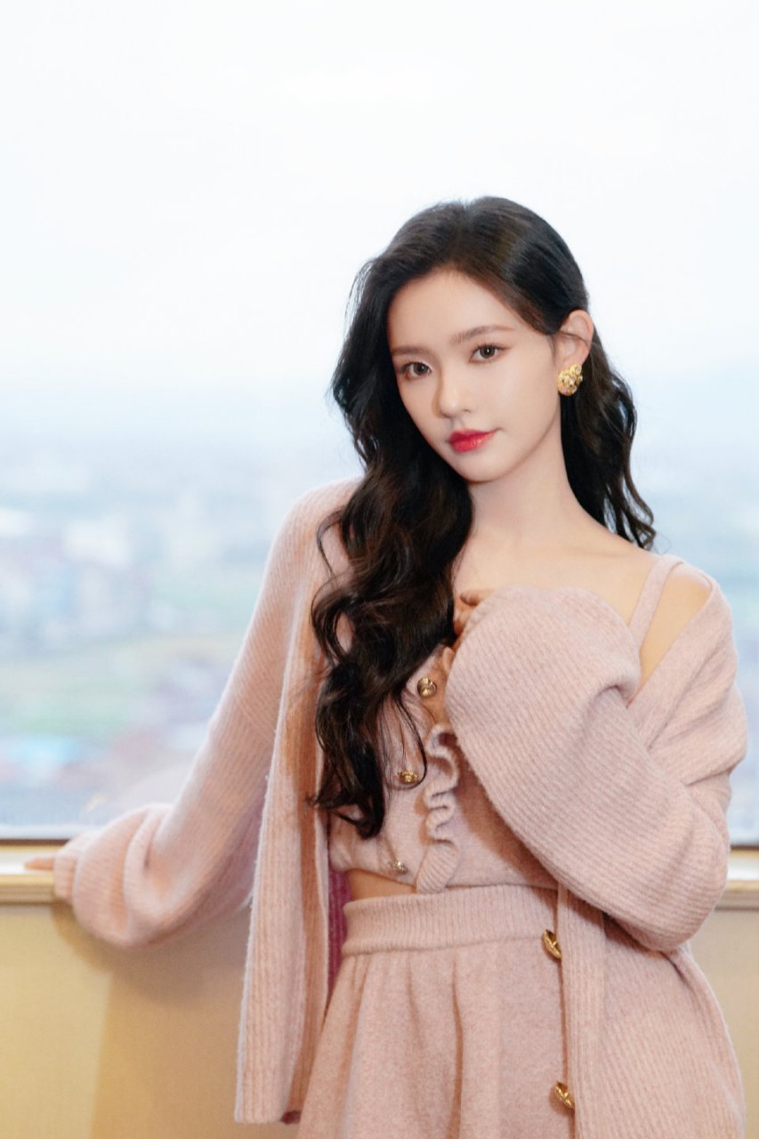 林允清纯甜美,好养眼!