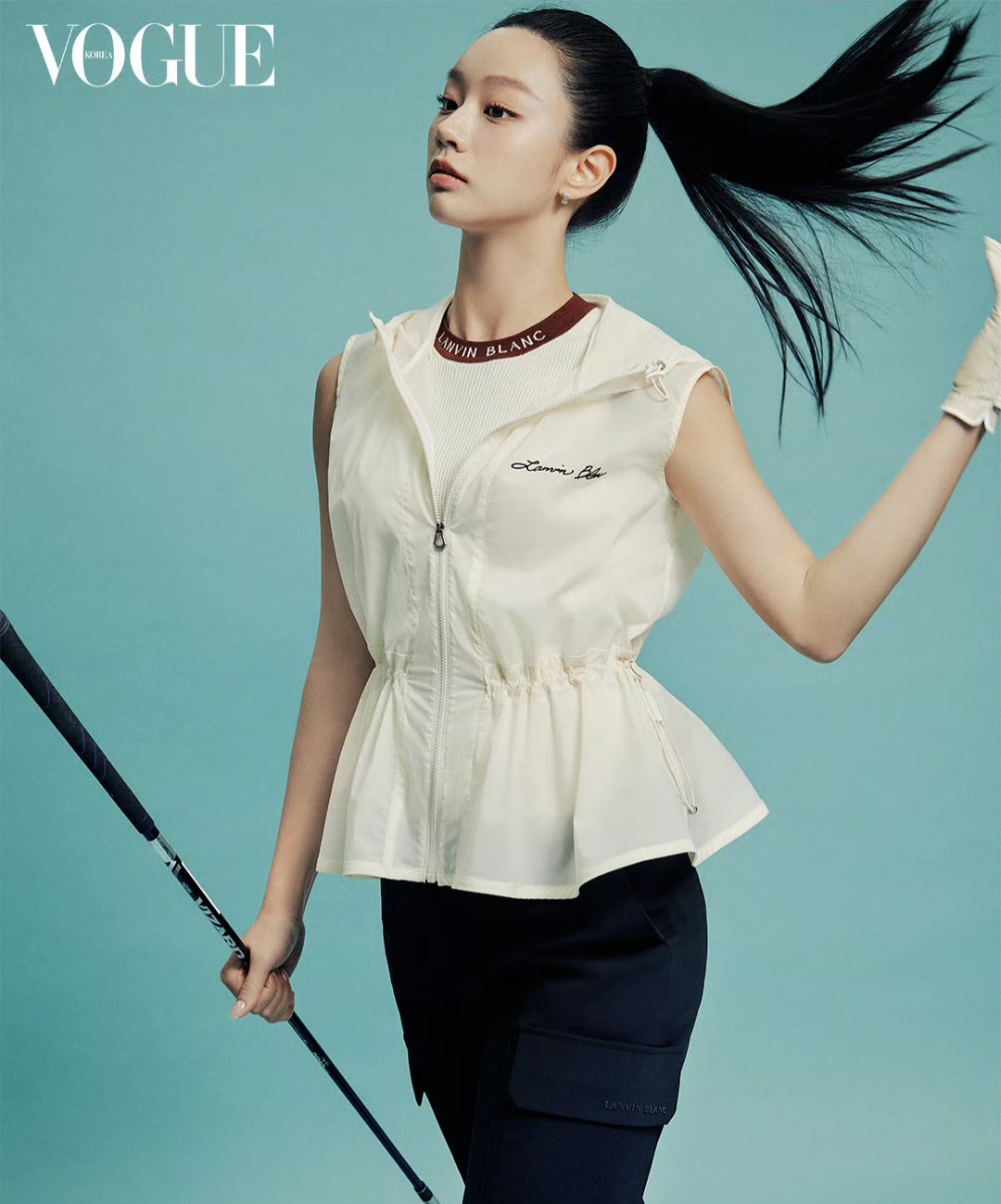李惠利vogue三月刊画报,黑长直在她身上搭都美爆了,表现力真好!