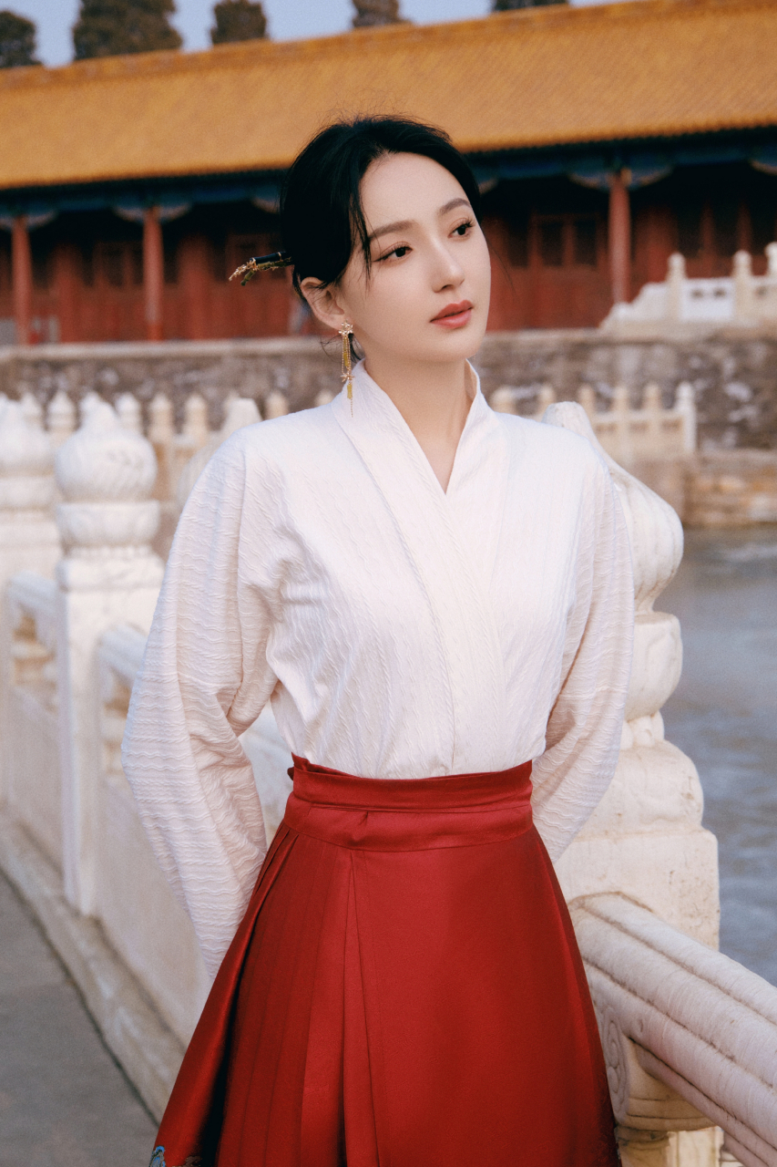 艾晓琪马面裙好美,柔美婉约,东方美人魅力值拉满!