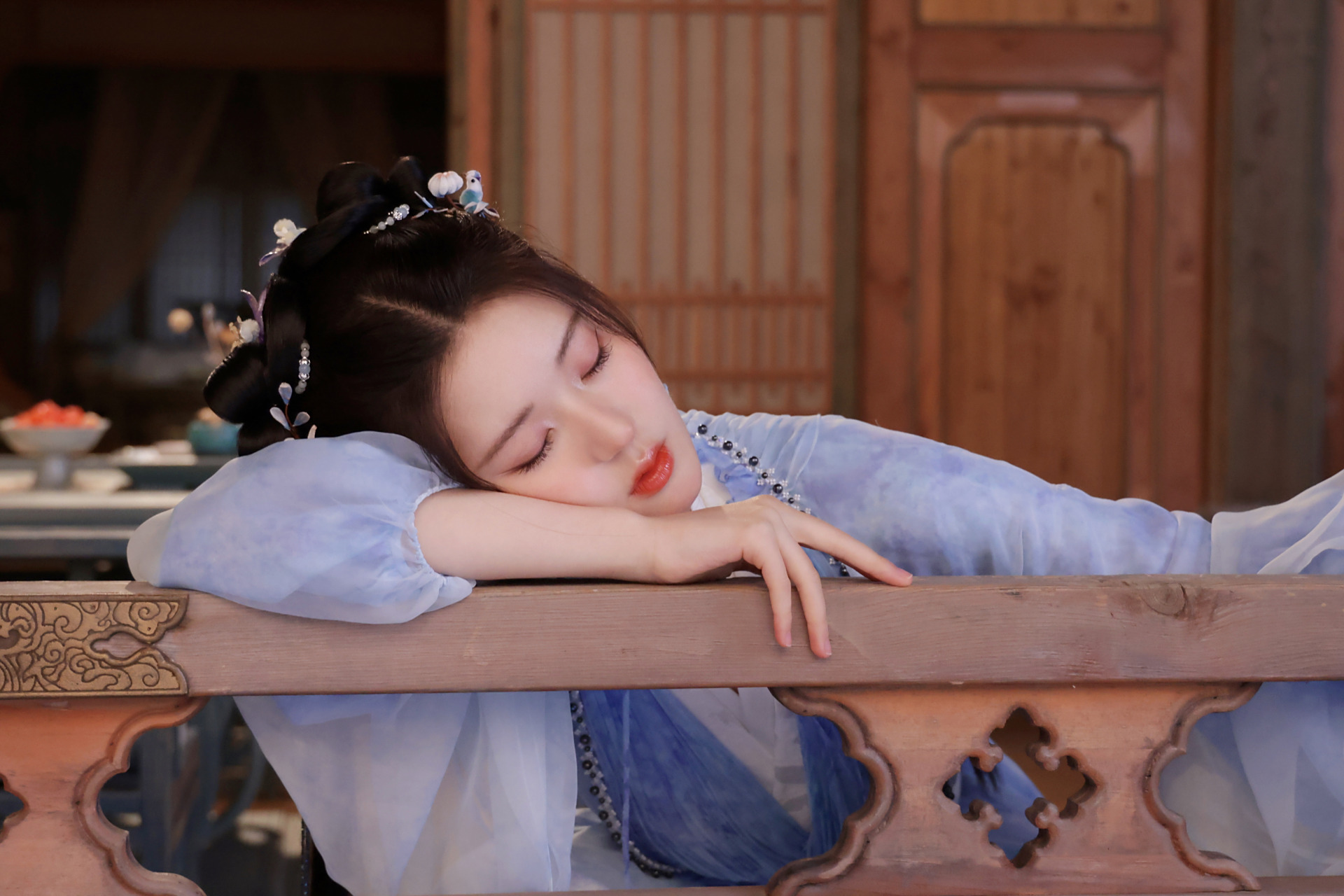 古装可爱美少女#赵露思# ,侧颜绝了!