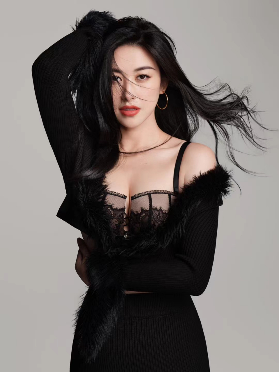 朱珠# 最新大片,性感慵懒,百变随性.