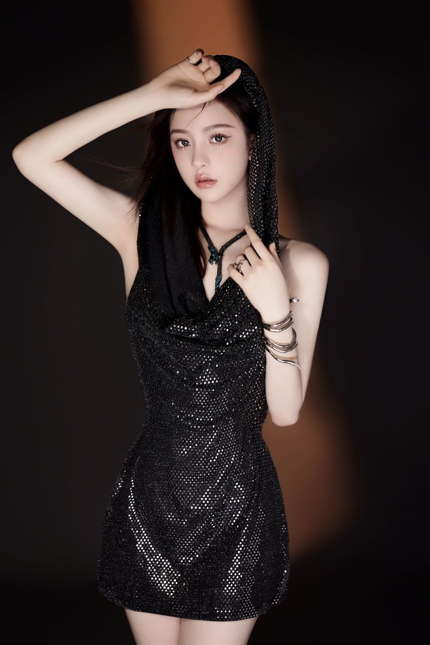 暗黑系御姐,性感优雅好迷人!