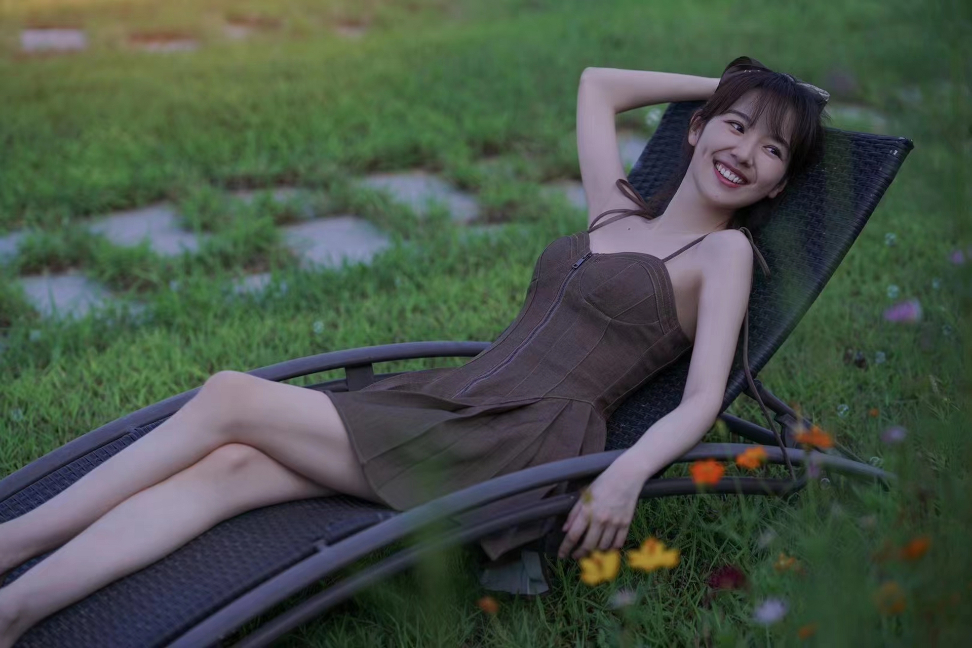 王瑞欣 活力满格,携一抹清风闲坐.