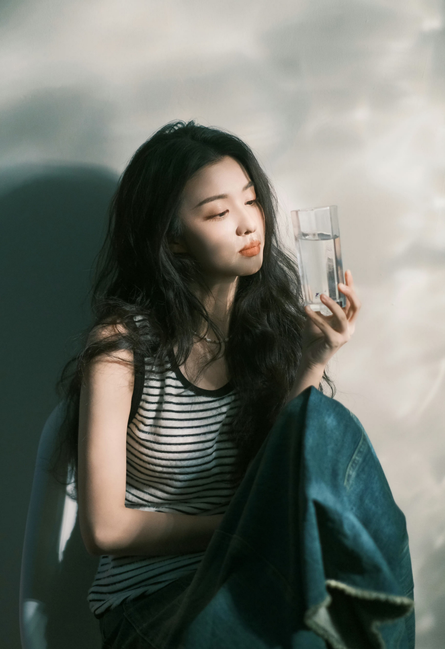 王楚然# 清新脱俗,温婉尔雅,少女的含蓄中流露出无尽的优雅.