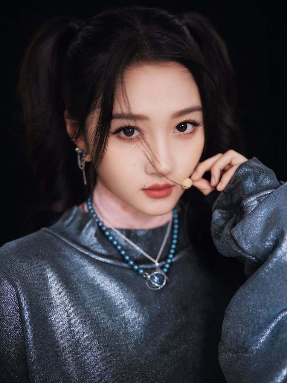 关晓彤# 电竞少女双马尾造型,鬼马俏皮.