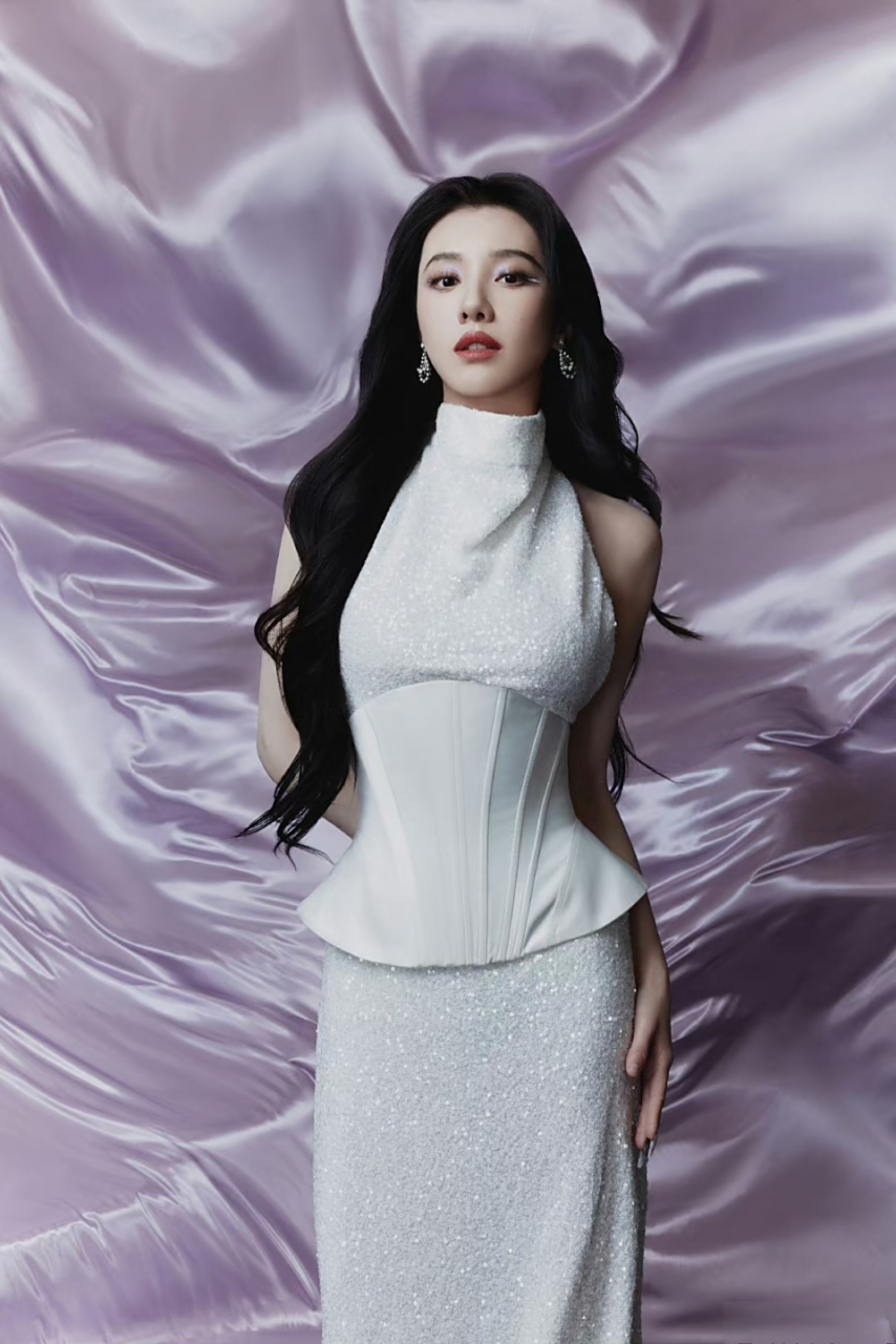 王鹤润# 掩盖不住的美好身材,姐姐好美好有气质!