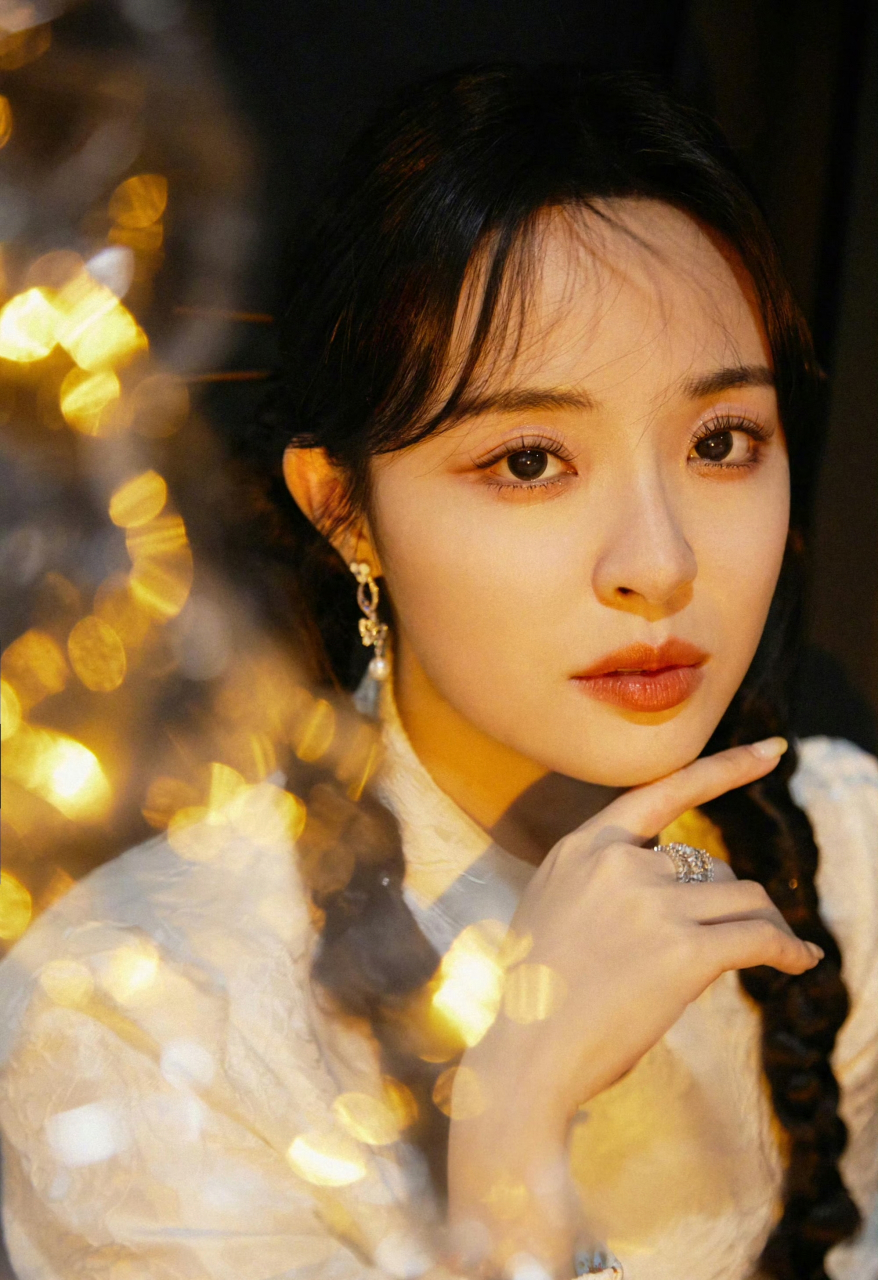 李莎旻子白衣白裙双麻花辫女孩,温柔明媚好甜美!