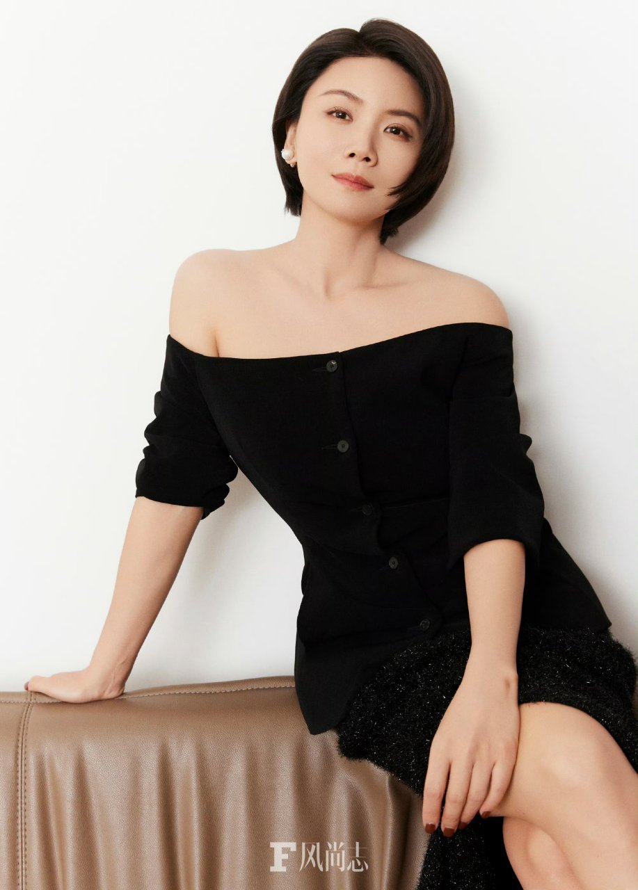 曹曦文短发气质美女,知性优雅!