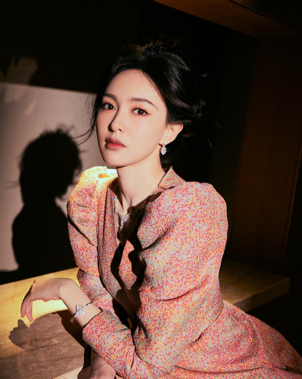 唐嫣活动新造型美得好惊人!一身粉色花苞裙 明媚温柔,甜美又浪漫!