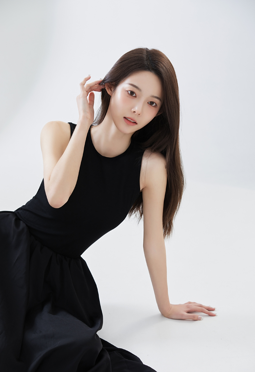 冯琬贺知性美女,温婉灵动.#2月图文动态激励计划