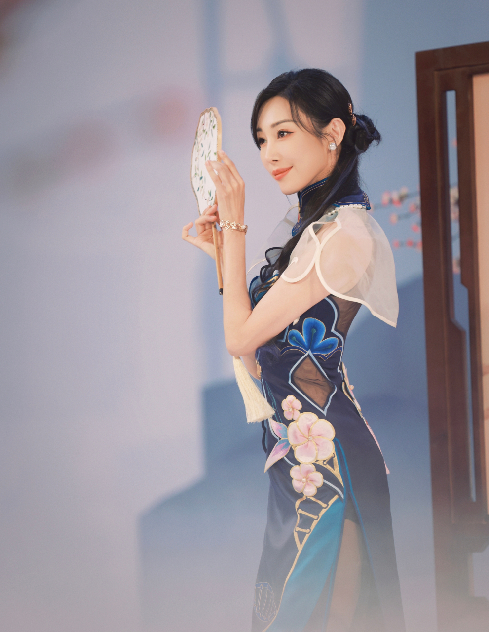 朱洁静# 古风二次元,美的宛如画中仙子.