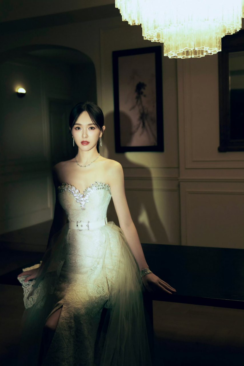 唐嫣抹胸礼服好美,浪漫婉约,优雅大气!