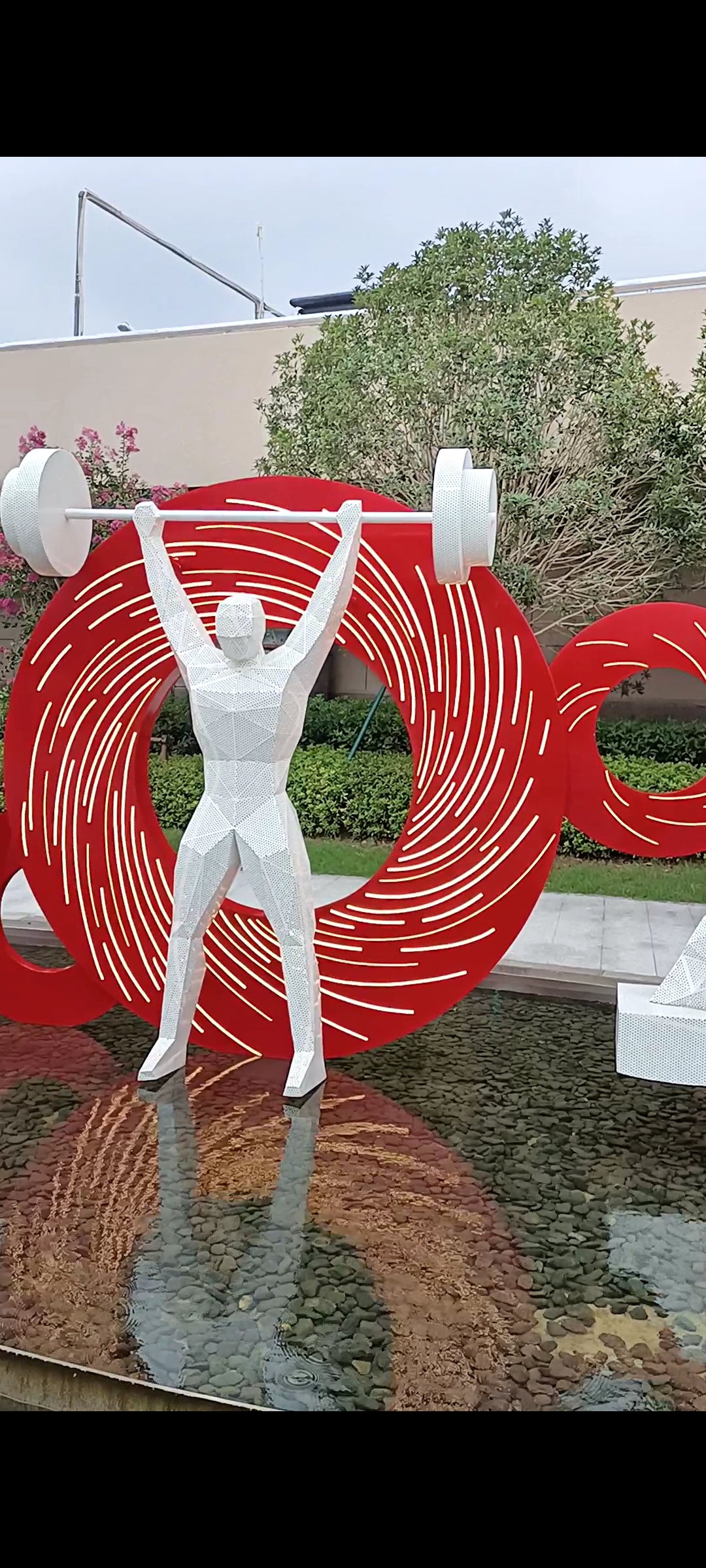 修改了  作者夏风《新编生日歌》  今天是你的生日