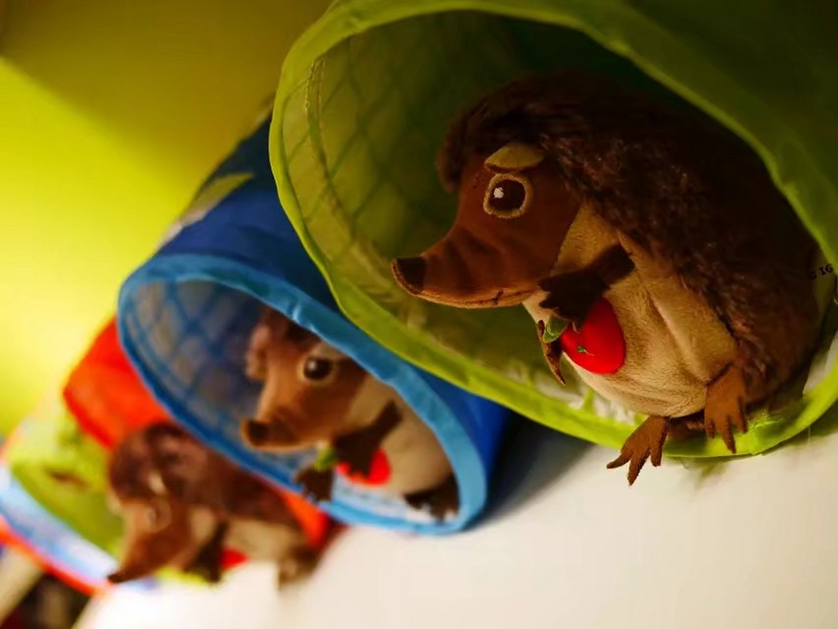 [cp]20多年前我做业务的时候碰到过姐妹俩打的鼻青脸肿,母亲在旁边看