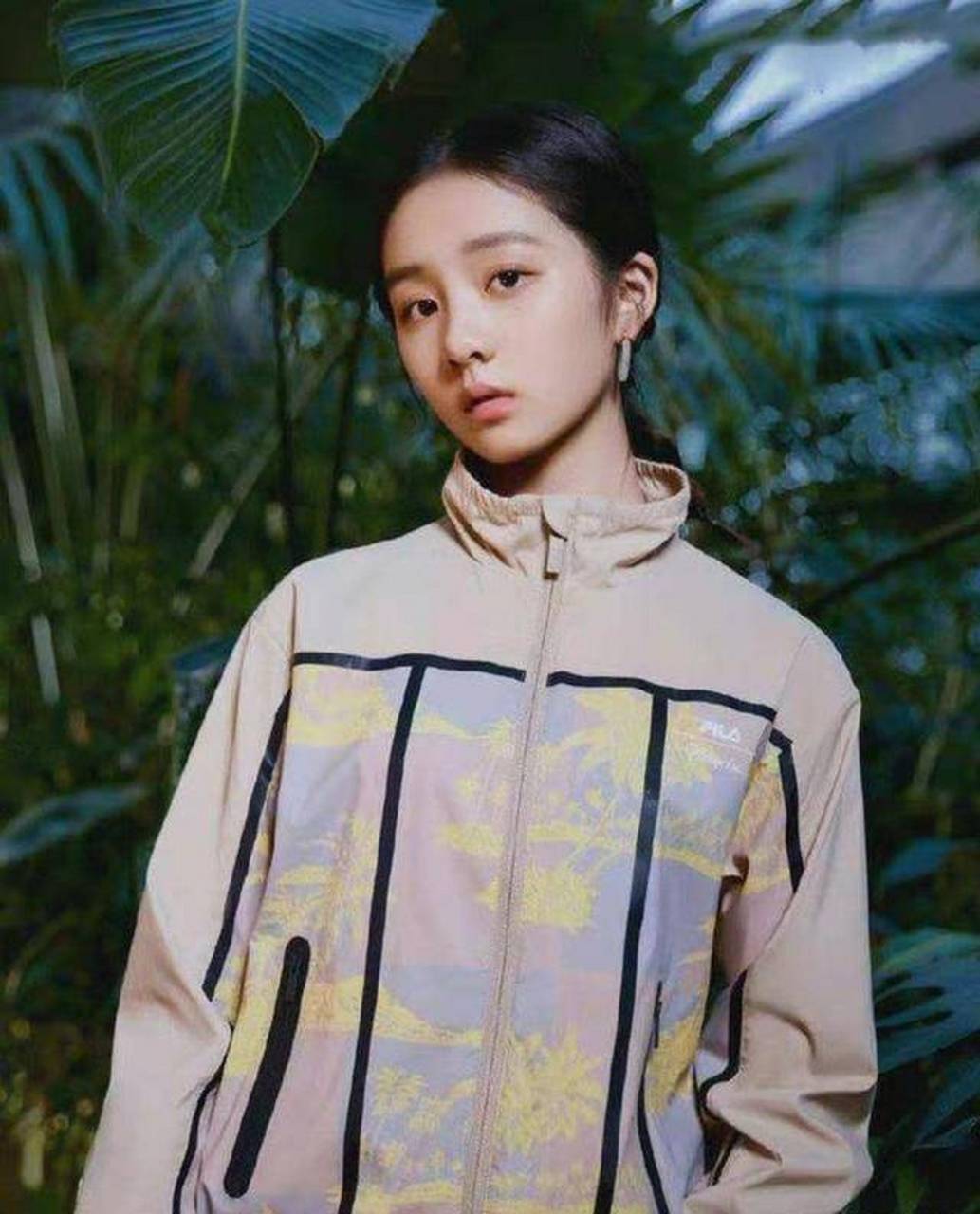黄忆慈(小名多多)和王诗龄从小在国际学校接受教育.