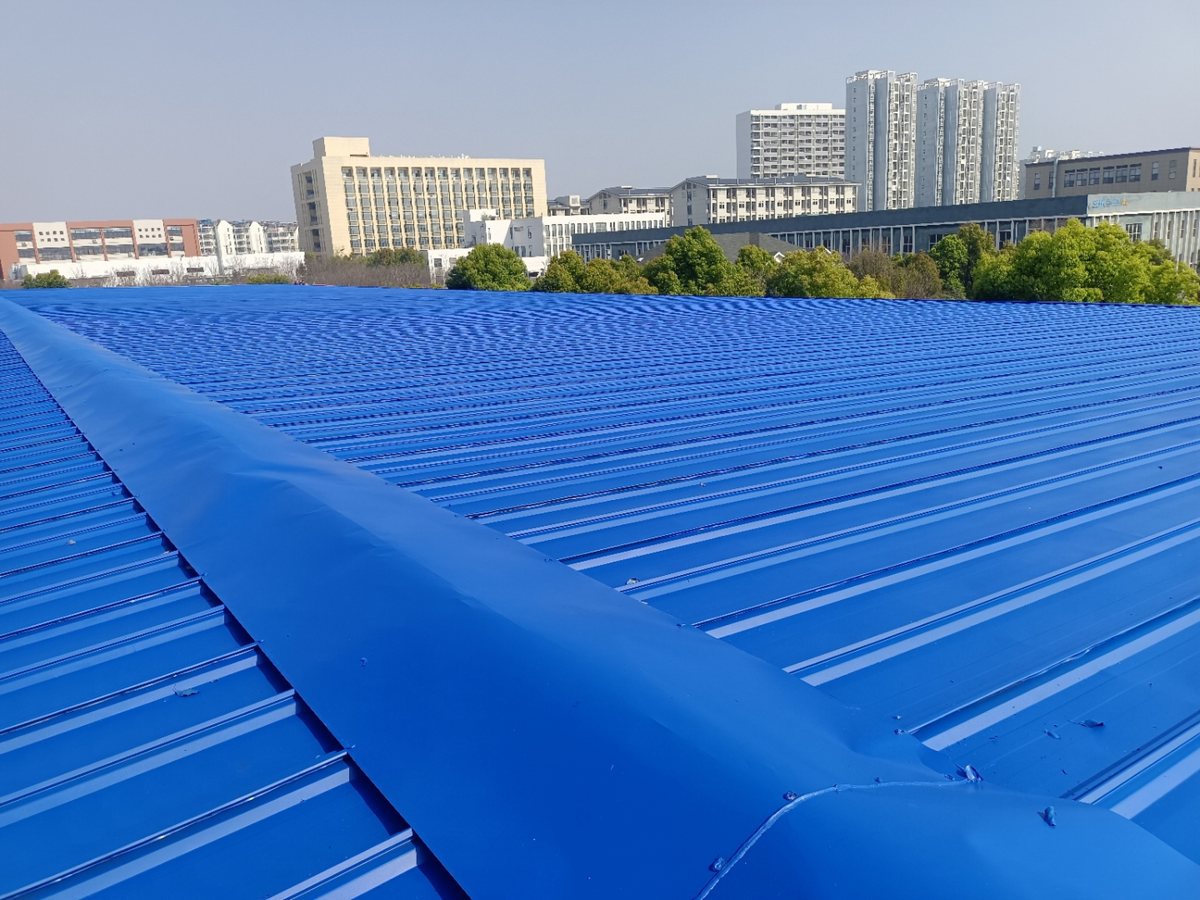 彩钢瓦可以翻新你知道多少吗,专业服务于企业金属屋面翻新修缮一体化