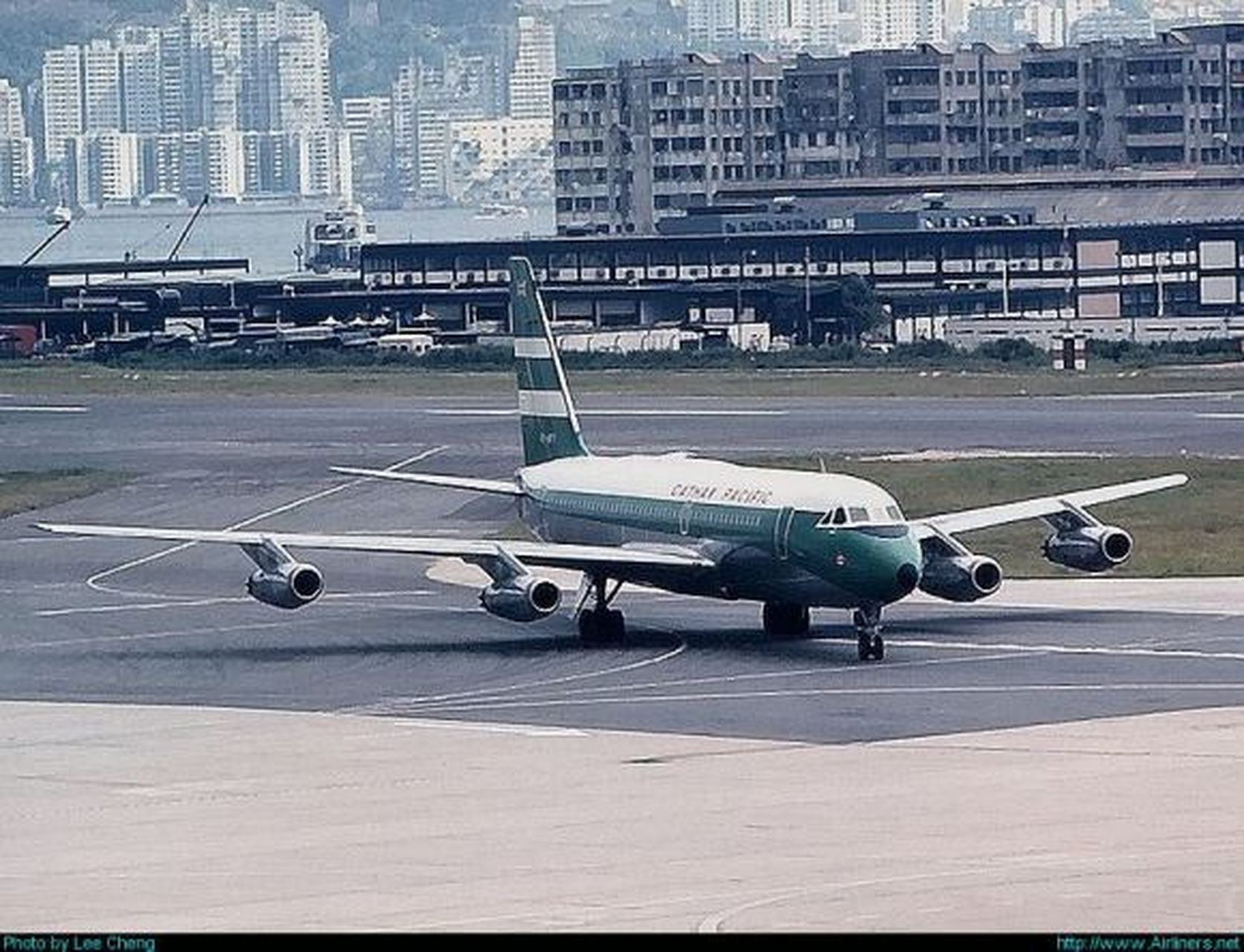 康维尔990是一款美国康维尔公司在二十世纪50年代以康维尔880为基础而