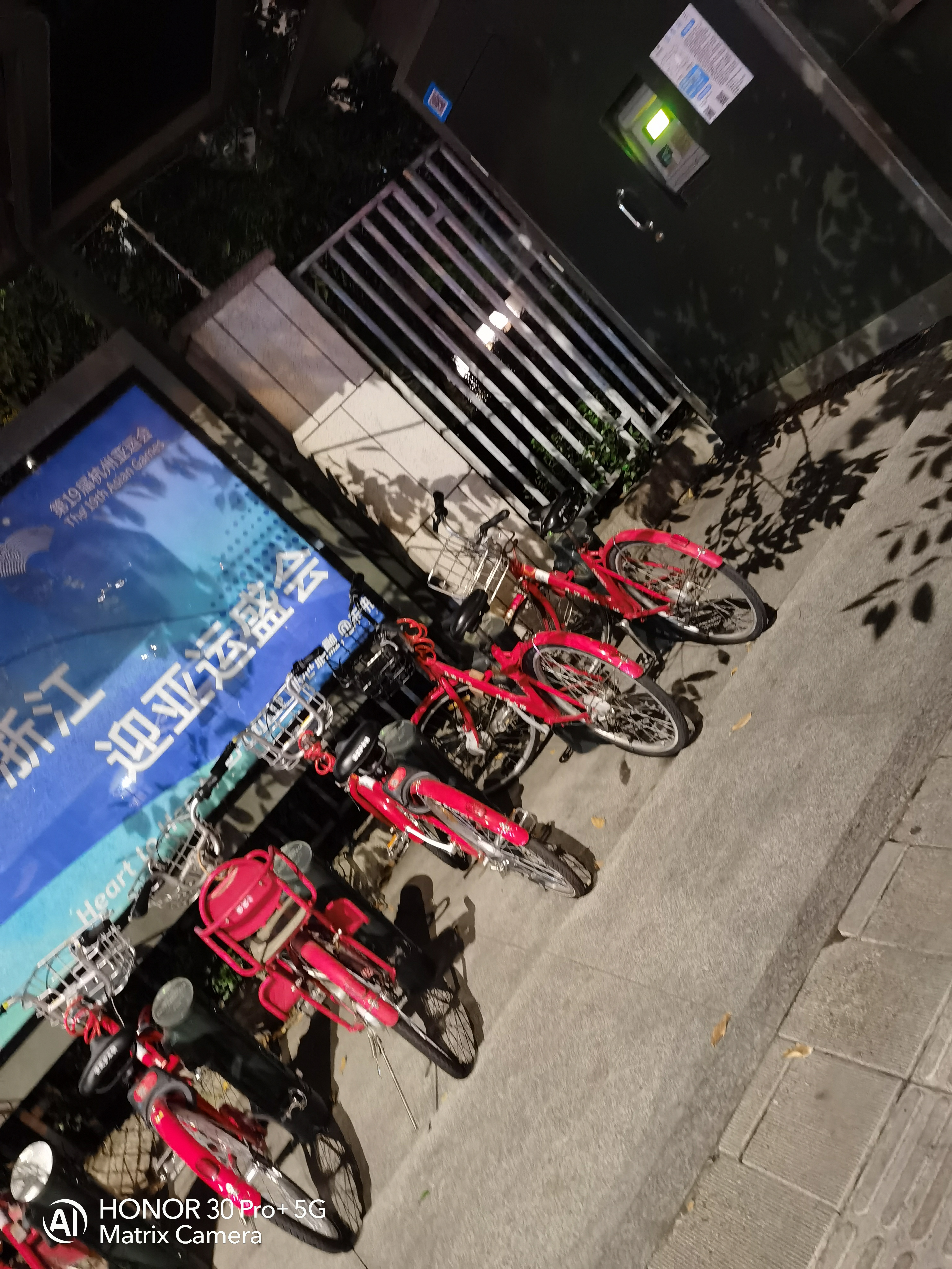手机租杭州公共自行车（杭州公共自行车可以用付出
宝租吗）《杭州公共自行车可以用支付宝租吗》
