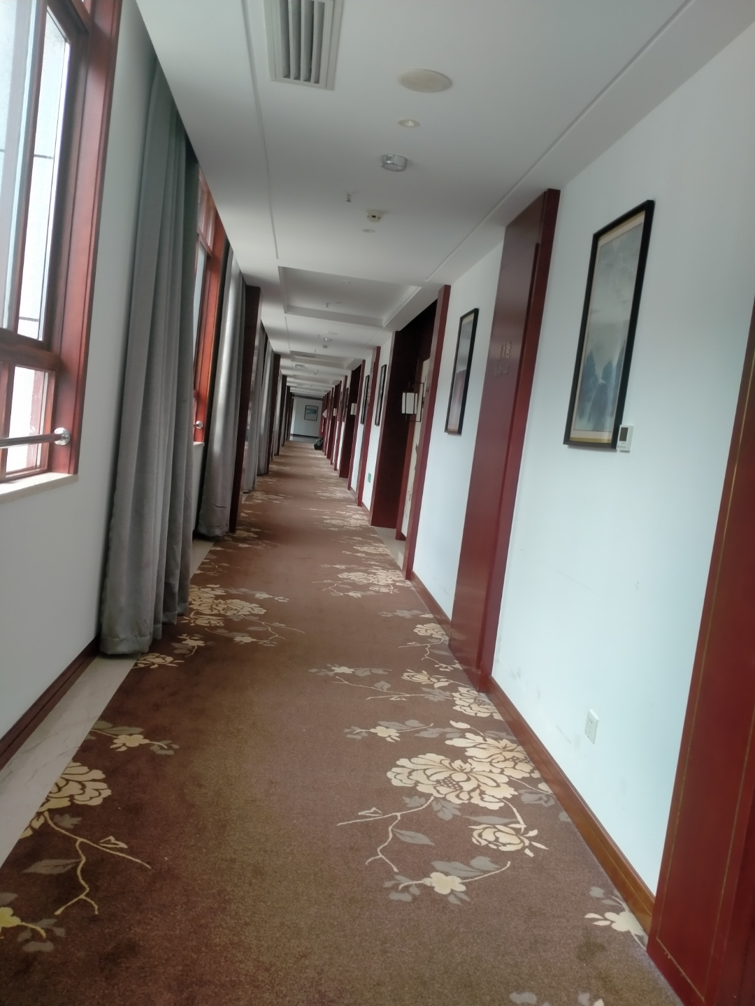 国庆长假,当大家都在路上体验"移动的慢生活"时,堵