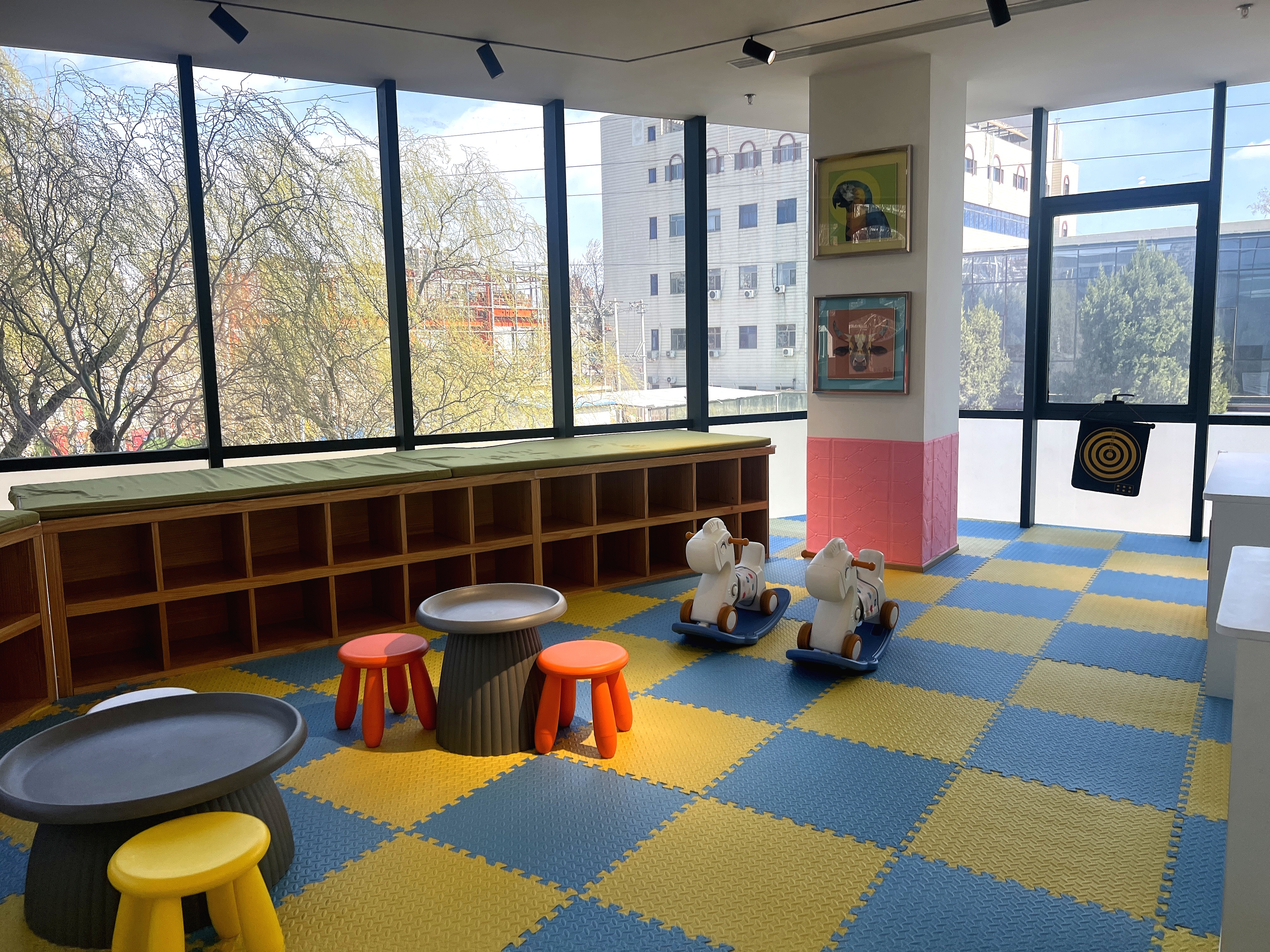 小区楼上又有人家"叮叮咚咚"开始装修了