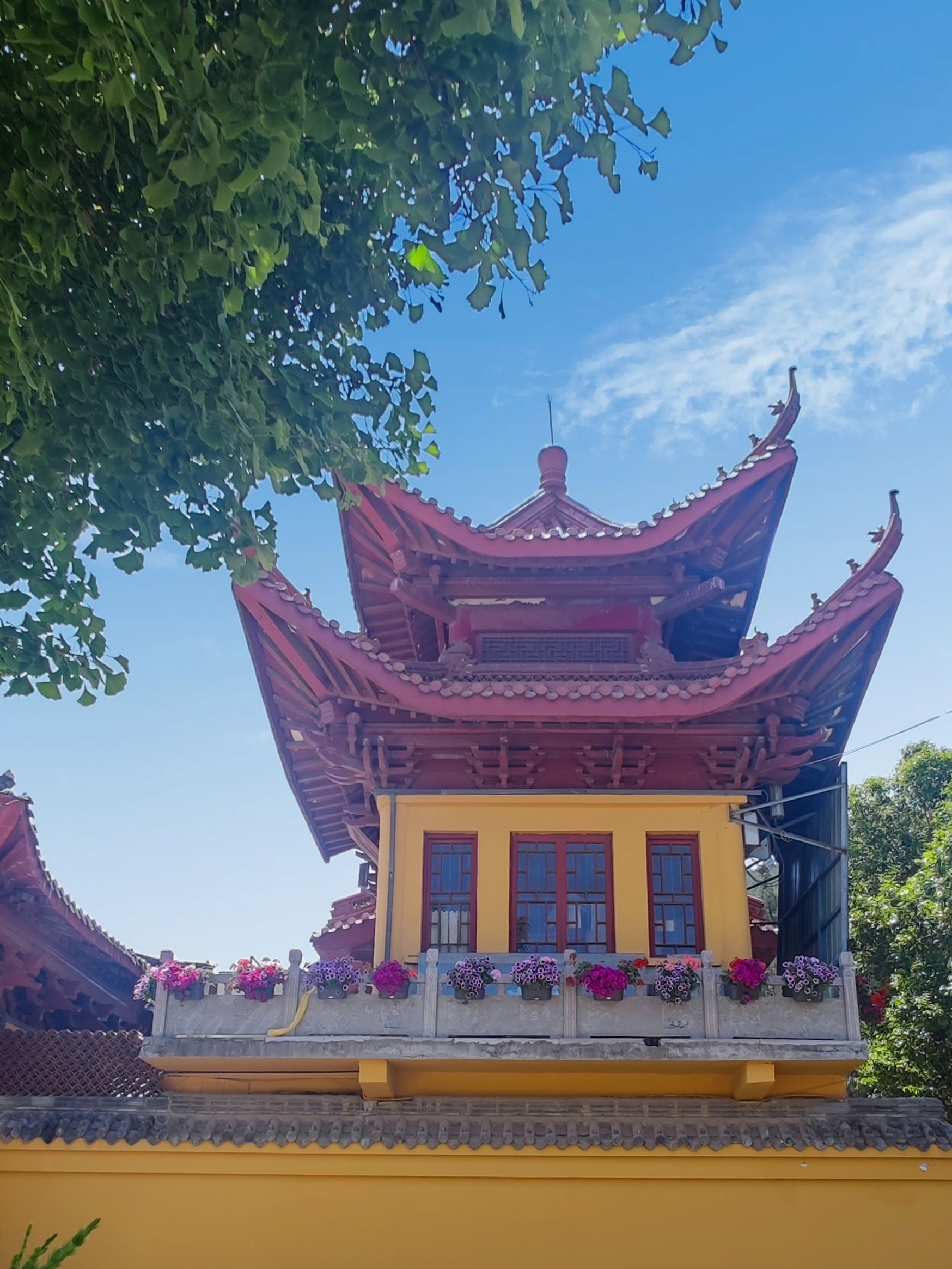 走进泰山(徐州)普照寺 徐州有丰富的佛教文化遗产,坊间老话"五楼二观