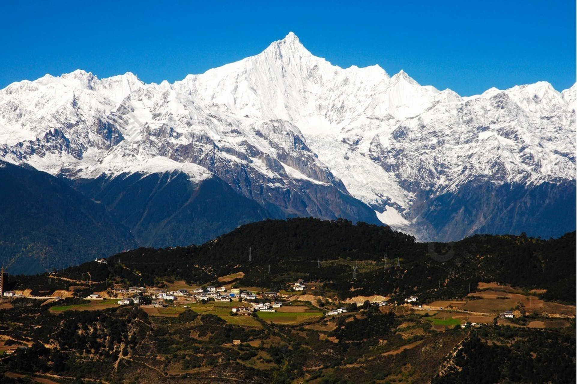 催泪管雪域神山图片