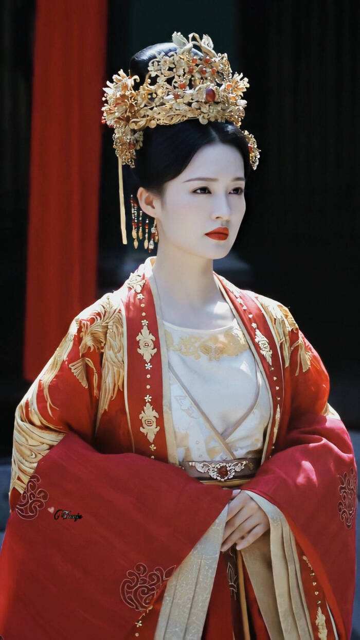 女星古装嫁衣 #景甜#  #程潇#  #李沁#  #杨超越#  #唐嫣#  #鞠婧祎