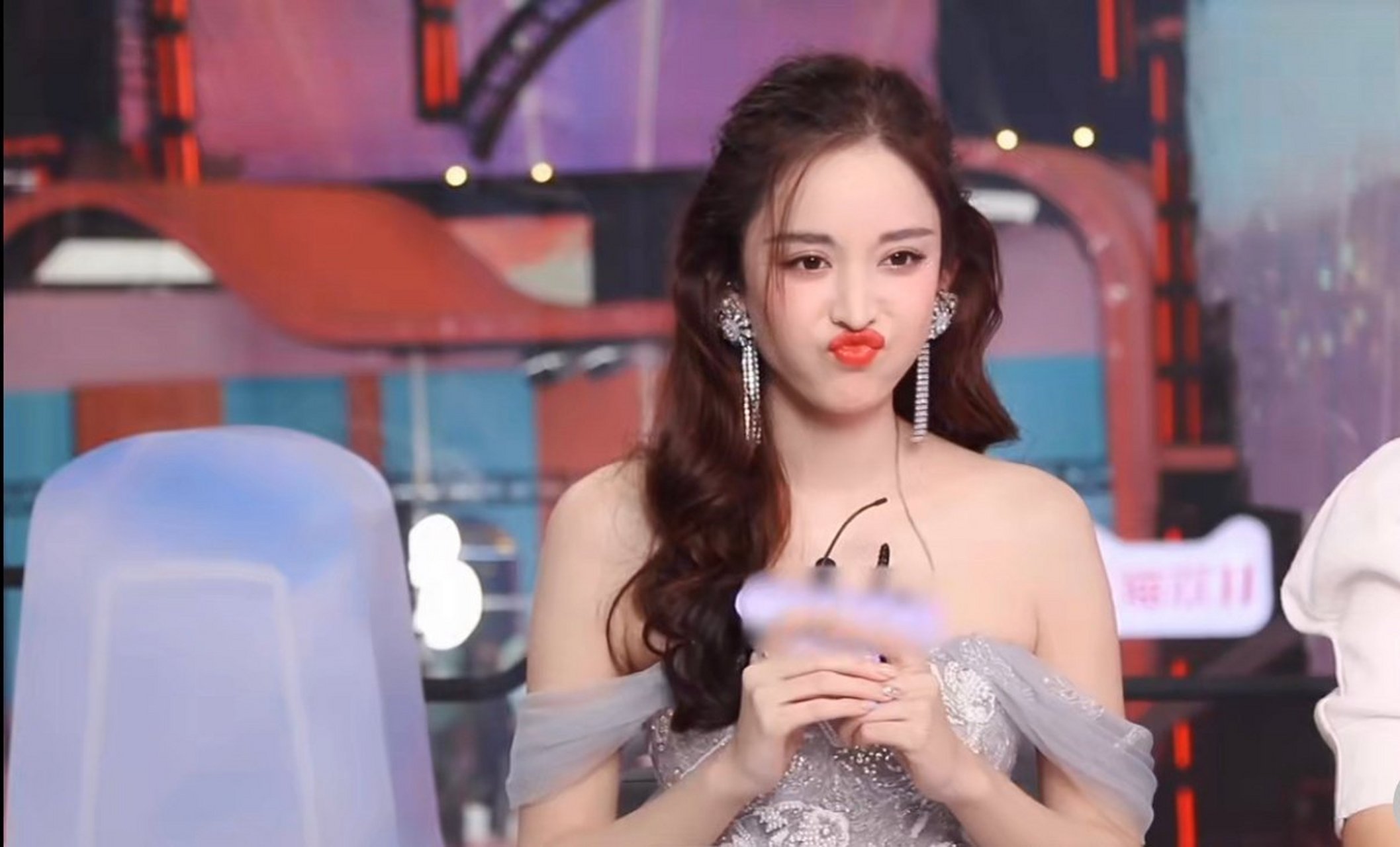 贵圈八卦我最懂# 古力娜扎真的是一个小公主,vlog每一帧截出来都超美