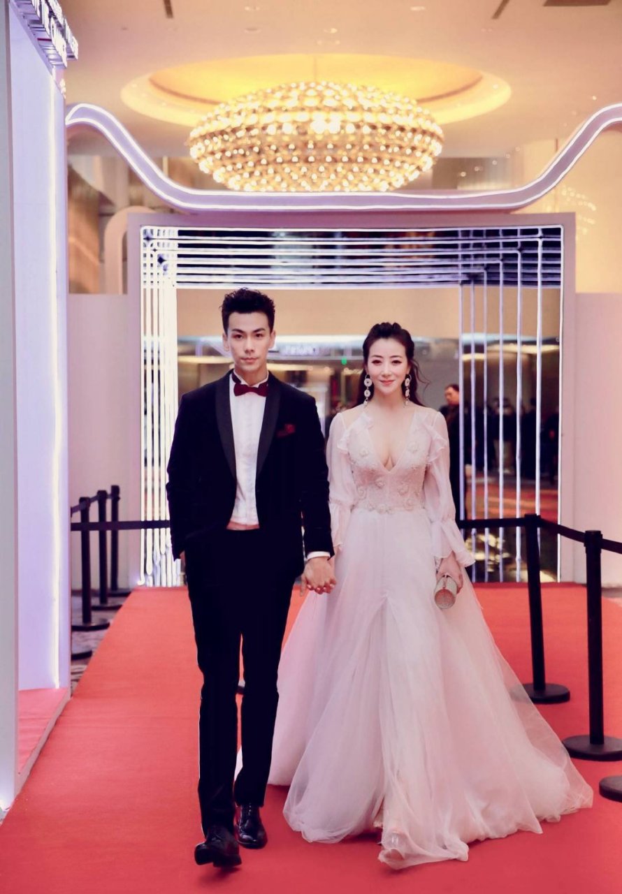 天天唠八卦# 《小娘惹》山本洋介的饰演者戴向宇真的好帅啊!