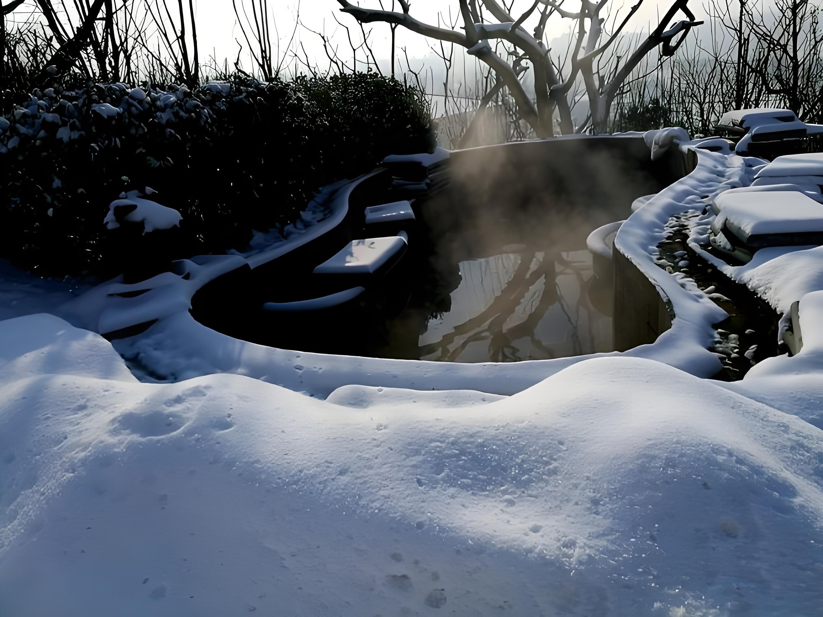 大雪纷飞天泡户外温泉的感觉