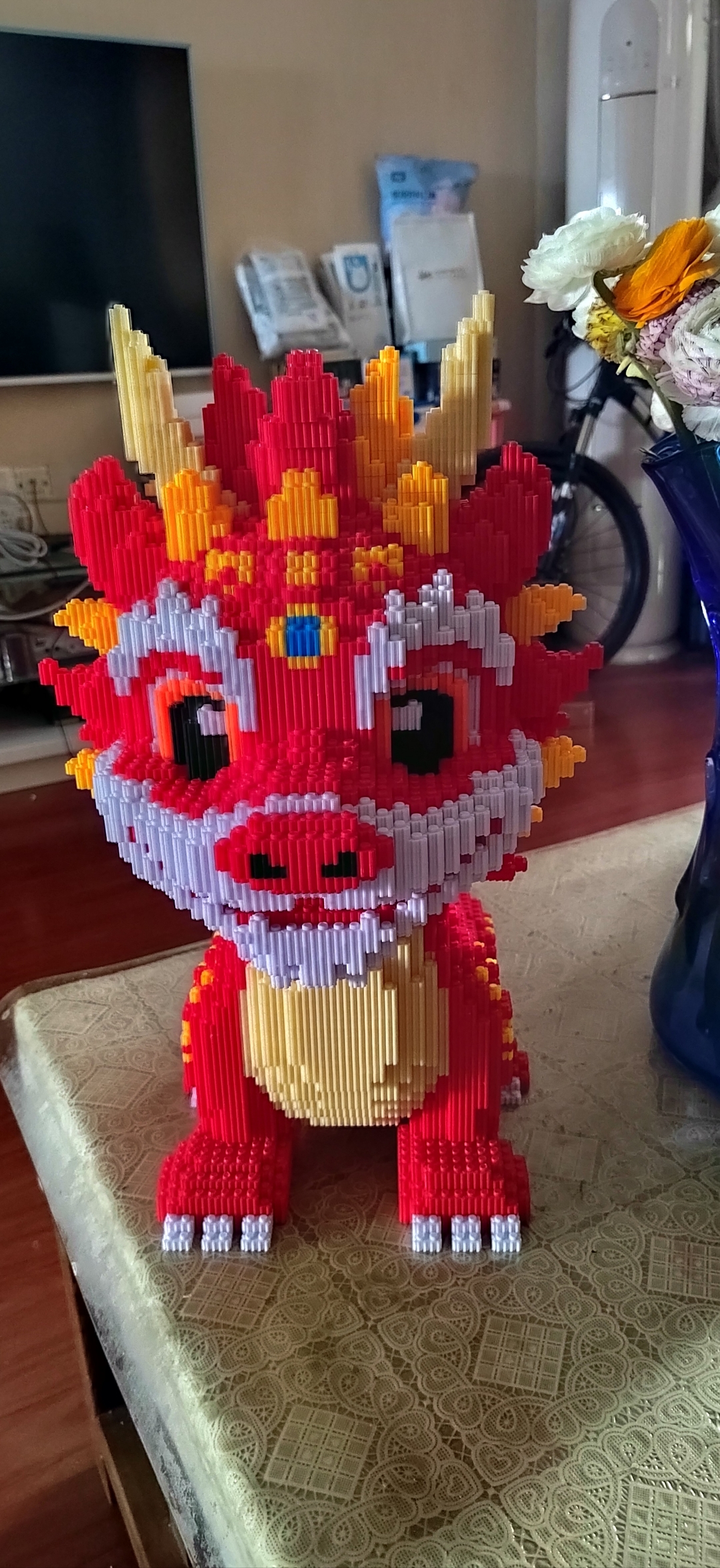 🌟  🎉 哇塞,这个小积木堆砌的龙头简直太酷了!