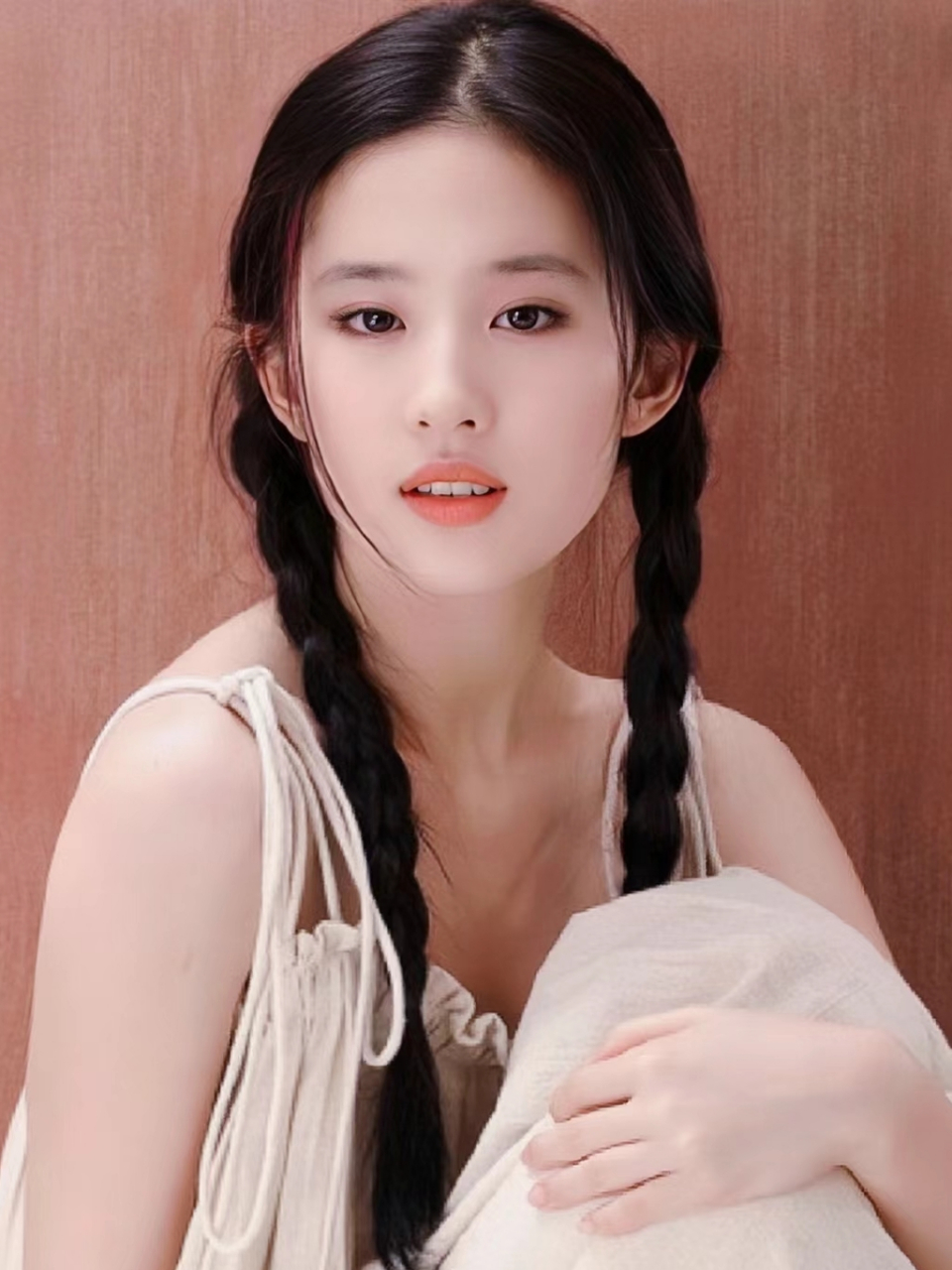 娱乐圈那么多美女,为啥就刘亦菲被评为神仙姐姐?