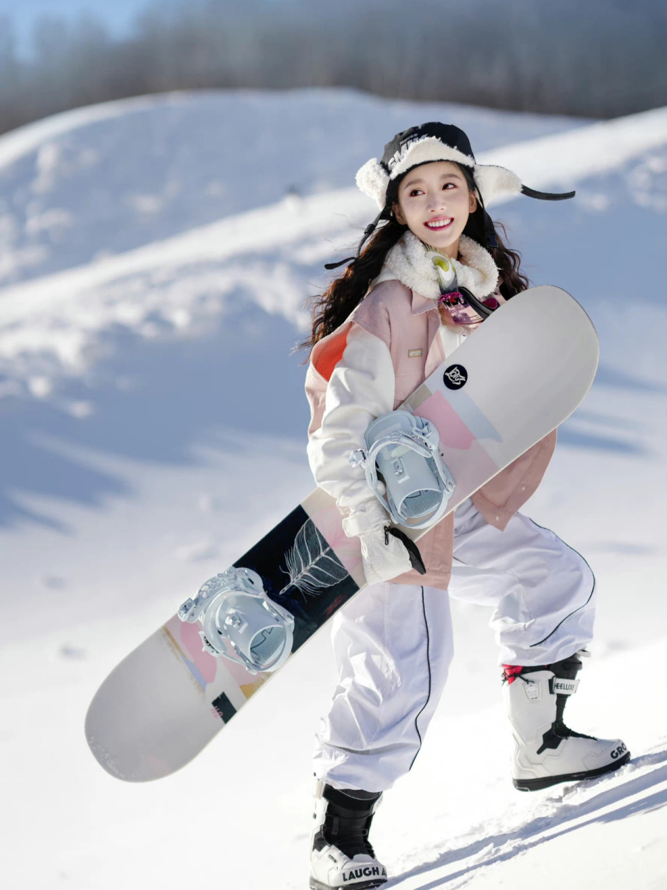 姜贞羽这组滑雪造型太美了,造型颜值都在线 姜贞羽这组滑雪造型太美