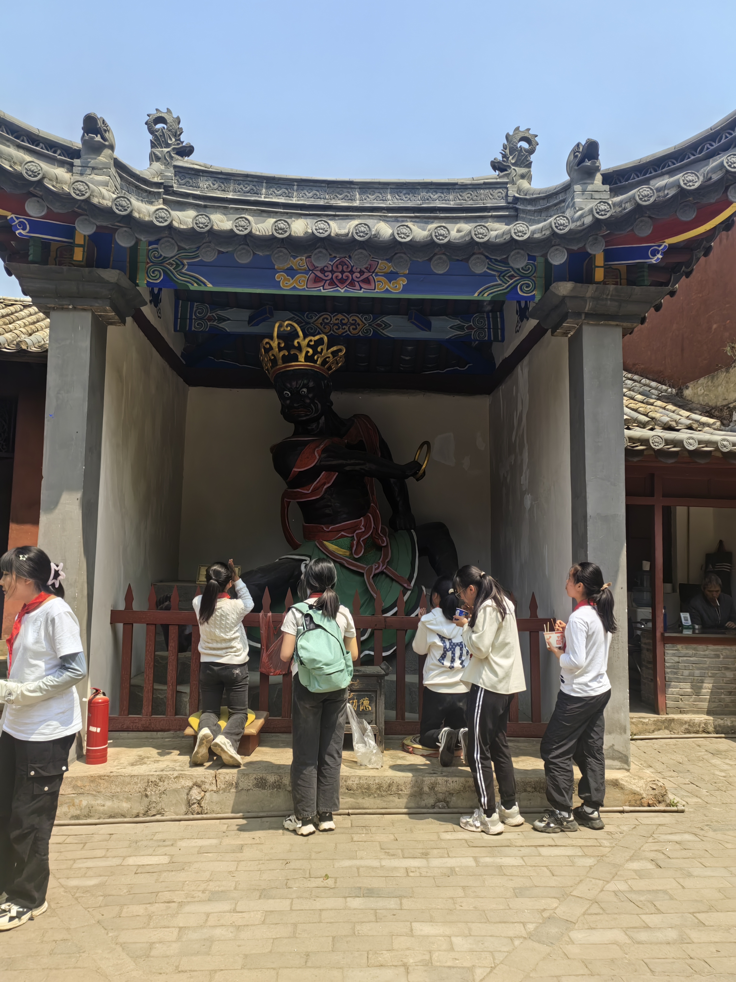 让我为您梳理升华这份心意: 三重祝福礼赞