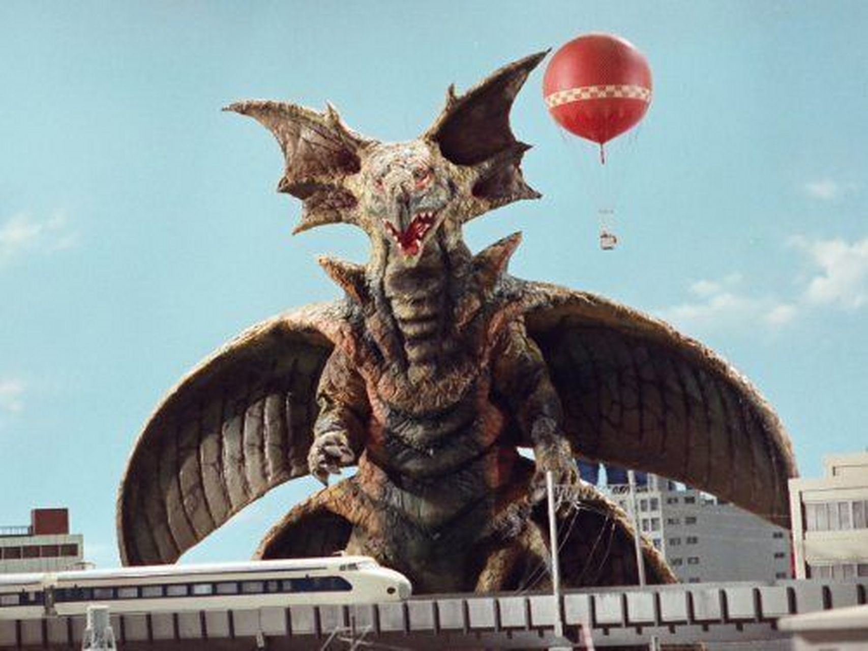 时隔41年,蝙蝠怪兽诺伊茨拉再次登场!