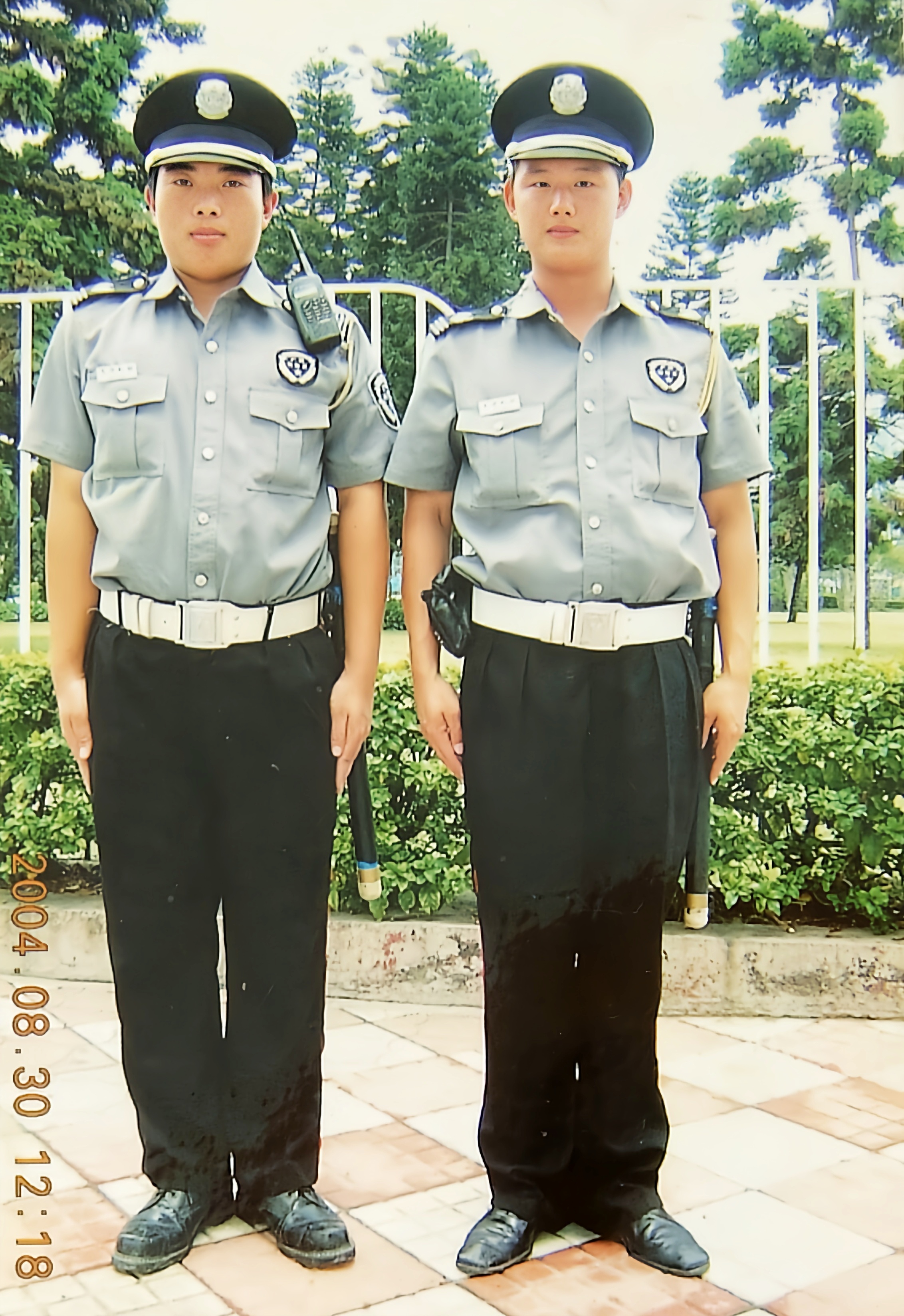 两抢一盗驱赶走鬼,没收派发小广告维持维持现场秩序,回答群治安员服装