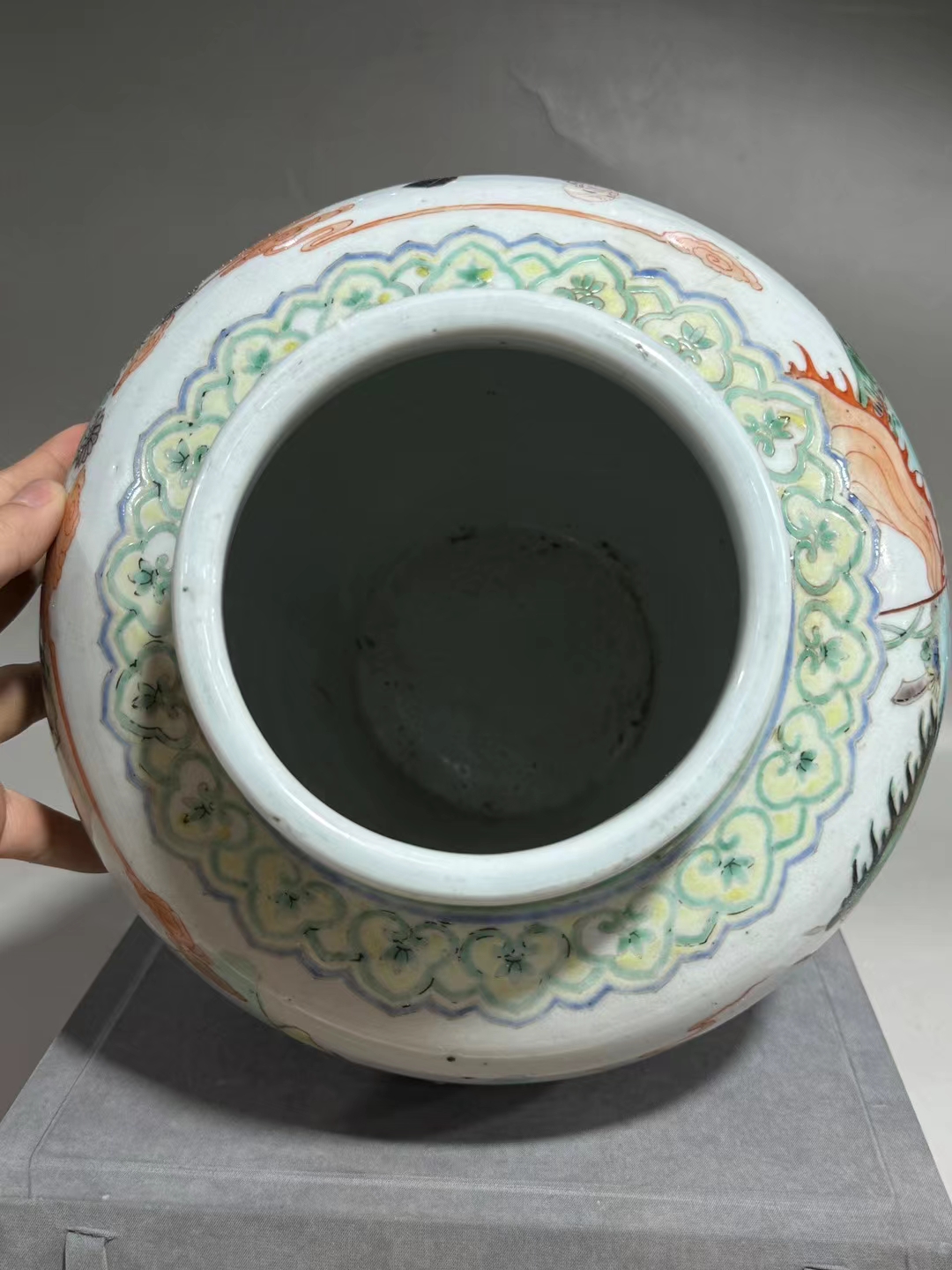 精品收藏 清 康熙五彩人物故事罐. 67尺寸:高:28公分 口径:12公分.