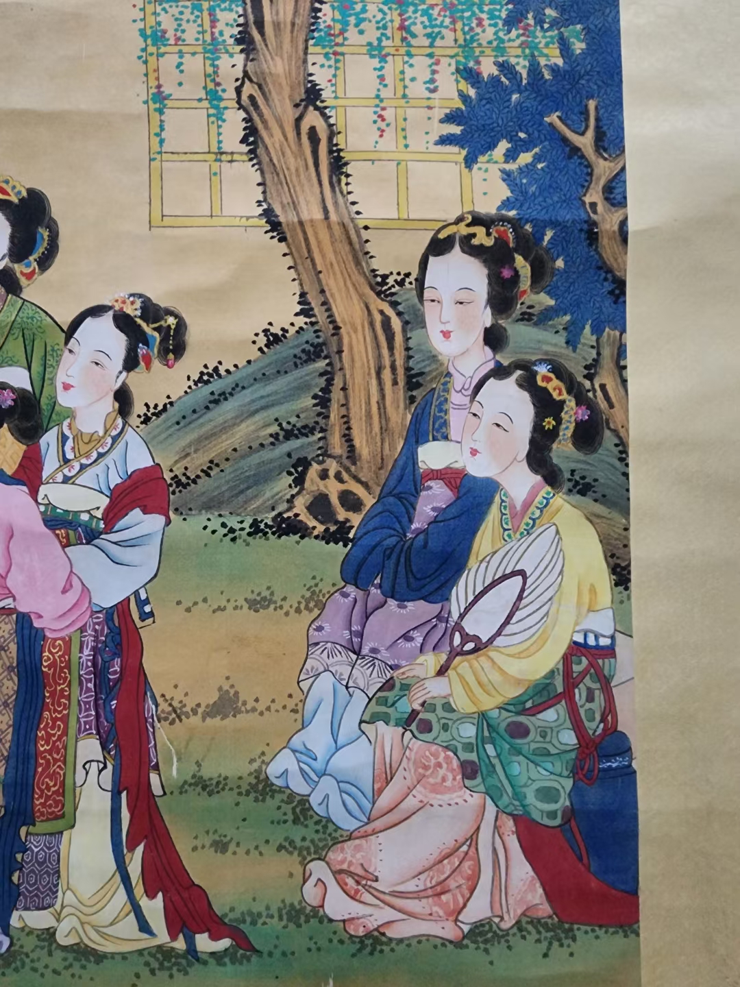 精品收藏 冯超然 仕女图立轴 绢画. 画心尺寸139*33.5cm.