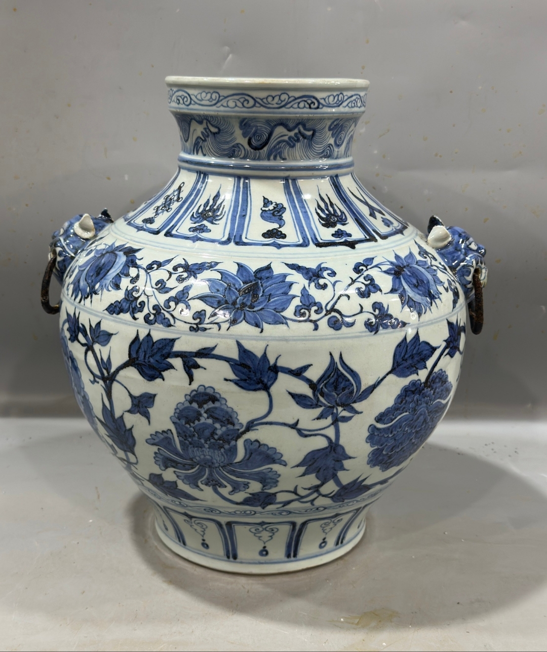 精品收藏 元代青花缠枝莲大罐. 尺寸:高38.5公分,口径16公分,底径19
