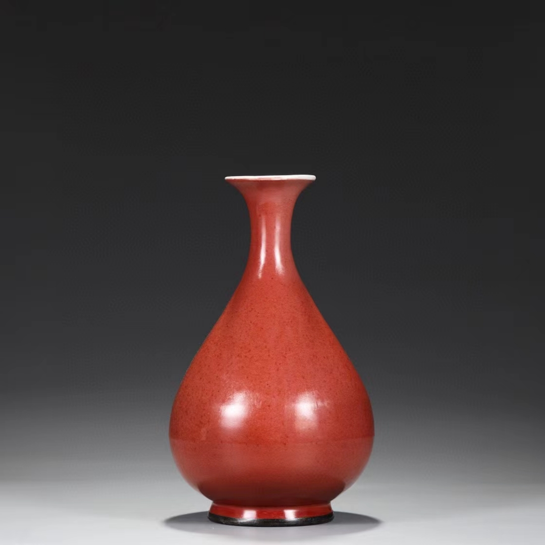 精品收藏 明 宣德宝石红釉银底大玉壶春瓶. 尺寸:高31.