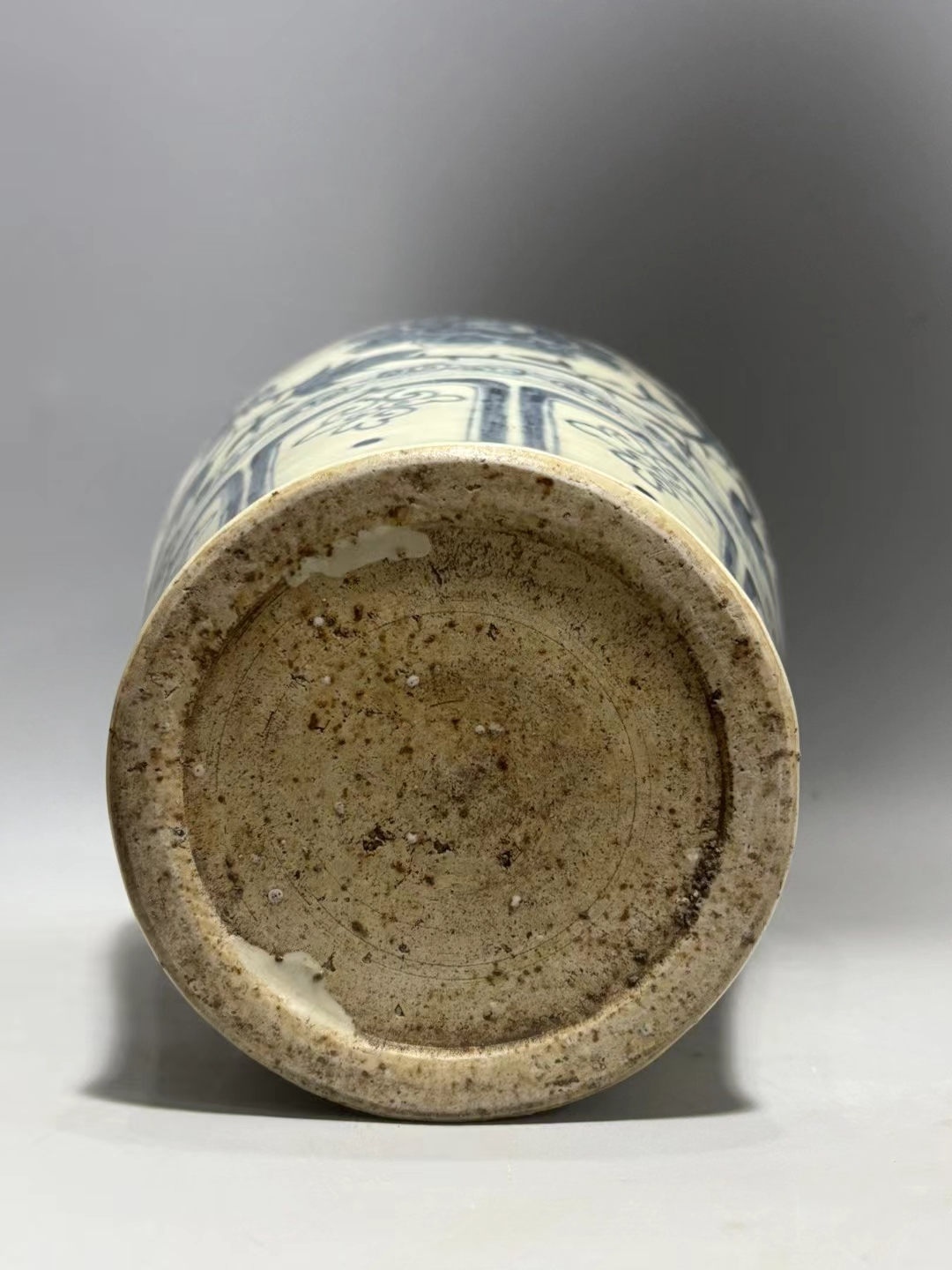 精品收藏 元 青花缠枝莲纹梅瓶. ​尺寸:高:26.5公分 口径:5.5公分.