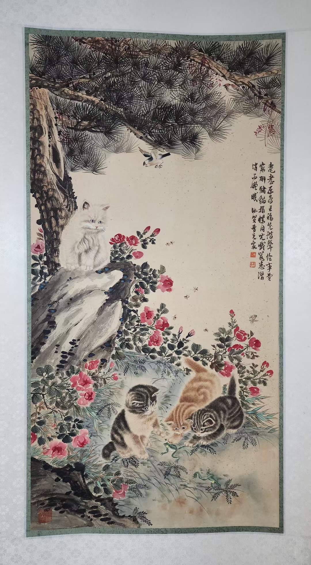 精品收藏 曹克家 水墨猫趣图立轴.  画心尺寸:101.5*51.5cm.